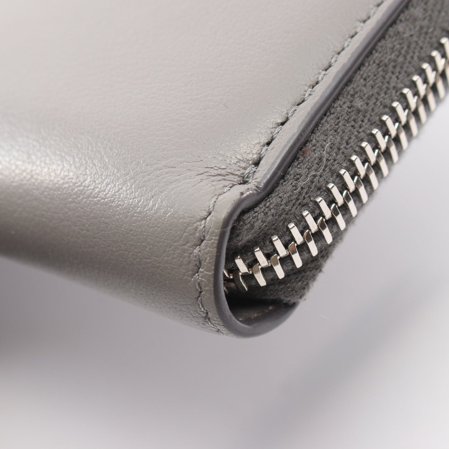 ダブルT ラウンドファスナー長財布 レザー グレー トッズ 財布・小物 TOD'S