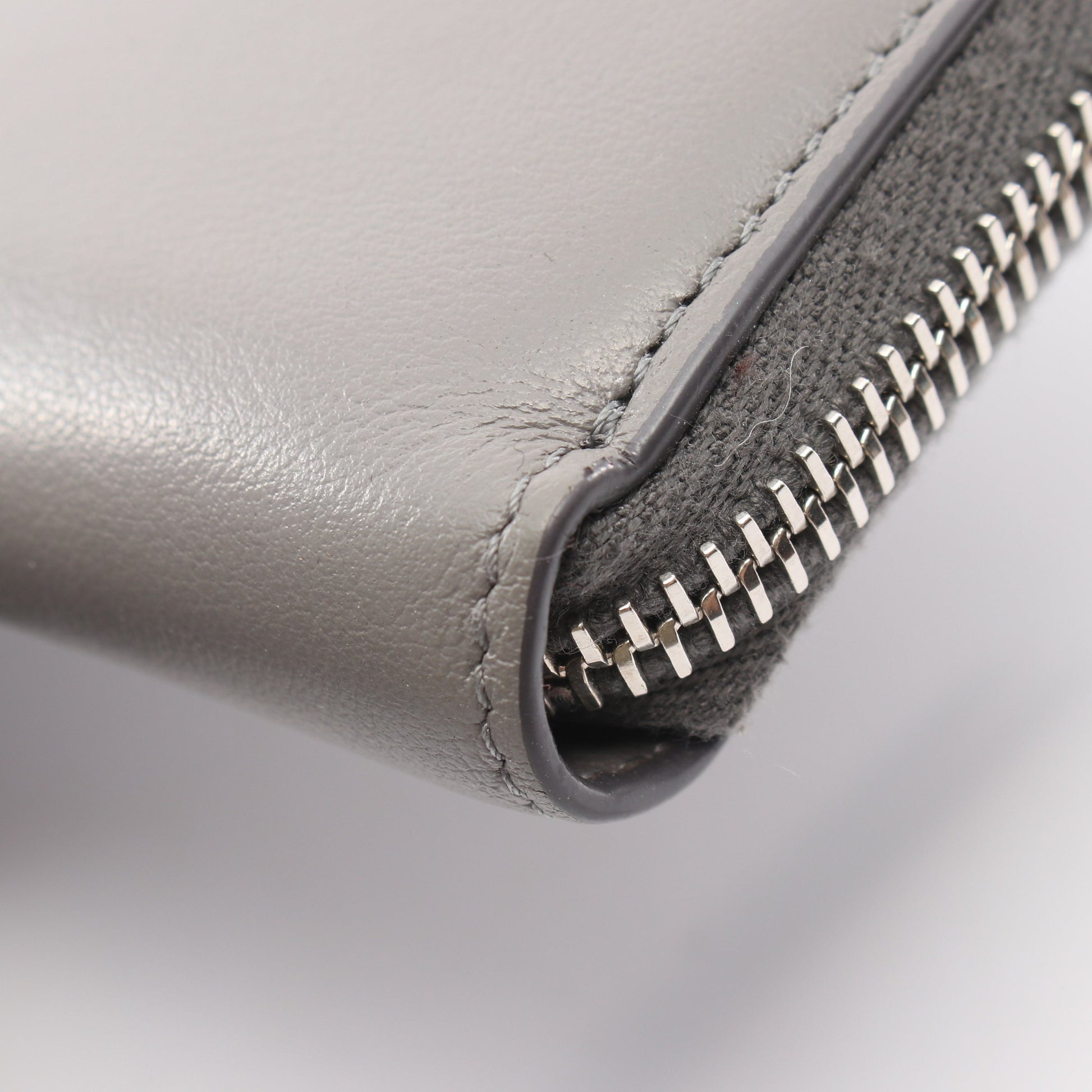 ダブルT ラウンドファスナー長財布 レザー グレー トッズ 財布・小物 TOD'S