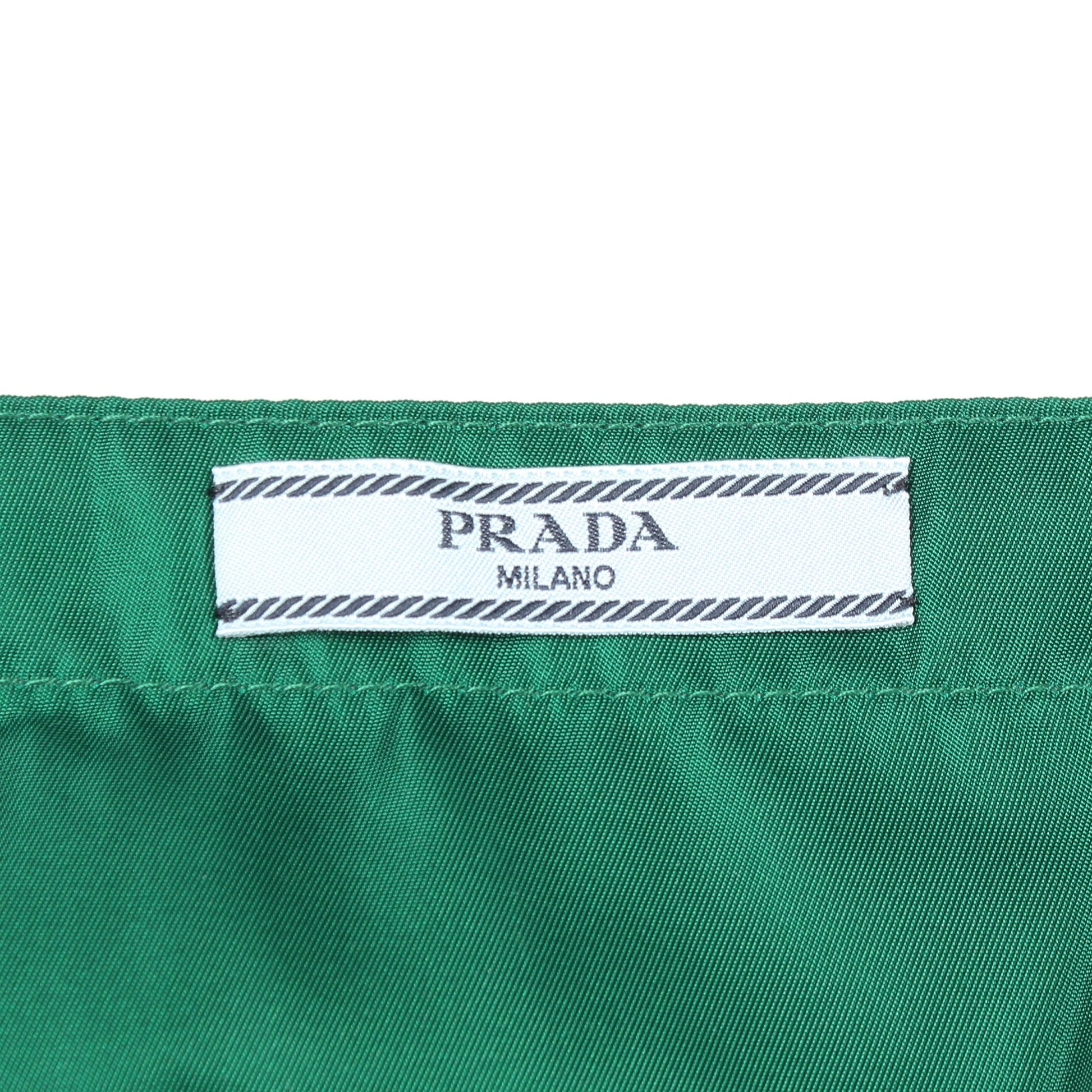 Re-Nylon 三角プレート ノースリーブ ワンピース ナイロン グリーン プラダ ワンピース PRADA