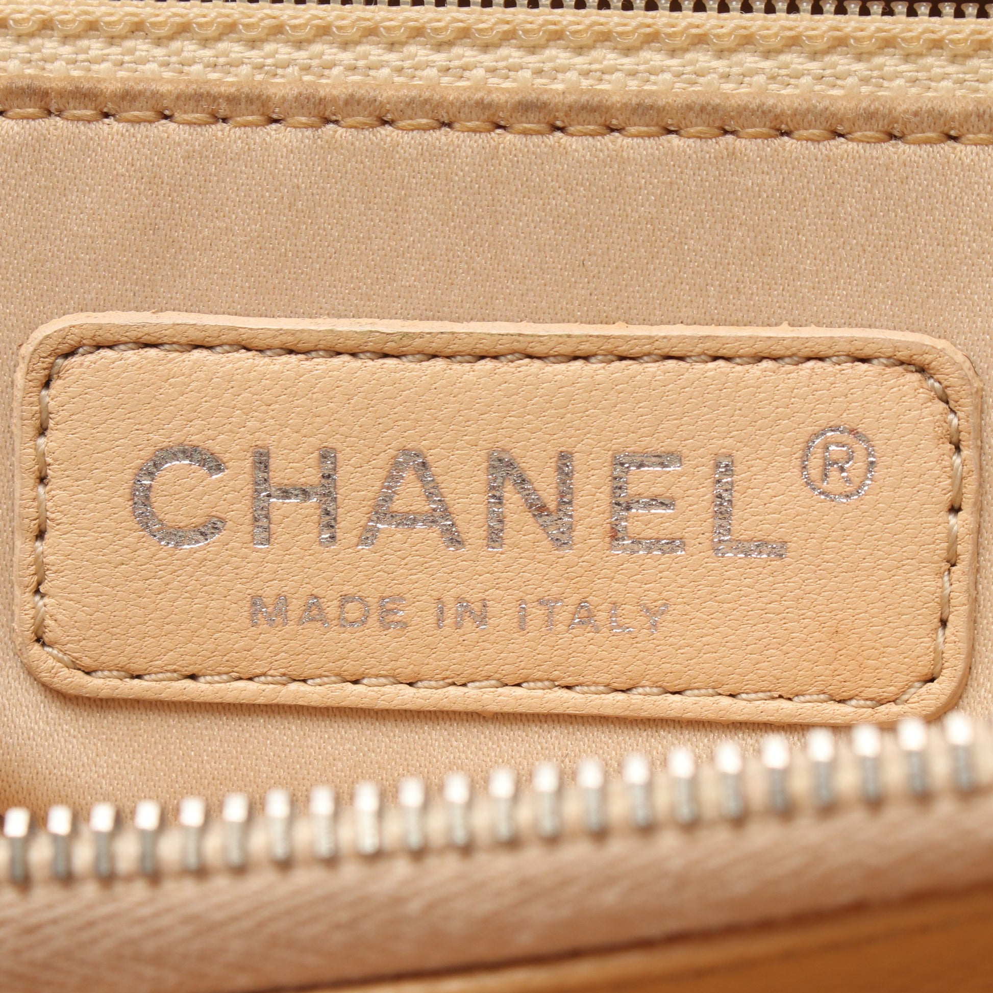 マトラッセ グランドショッピング GST チェーンショルダーバッグ チェーントートバッグ キャビアスキン ベージュ シルバー金具 シャネル バッグ CHANEL