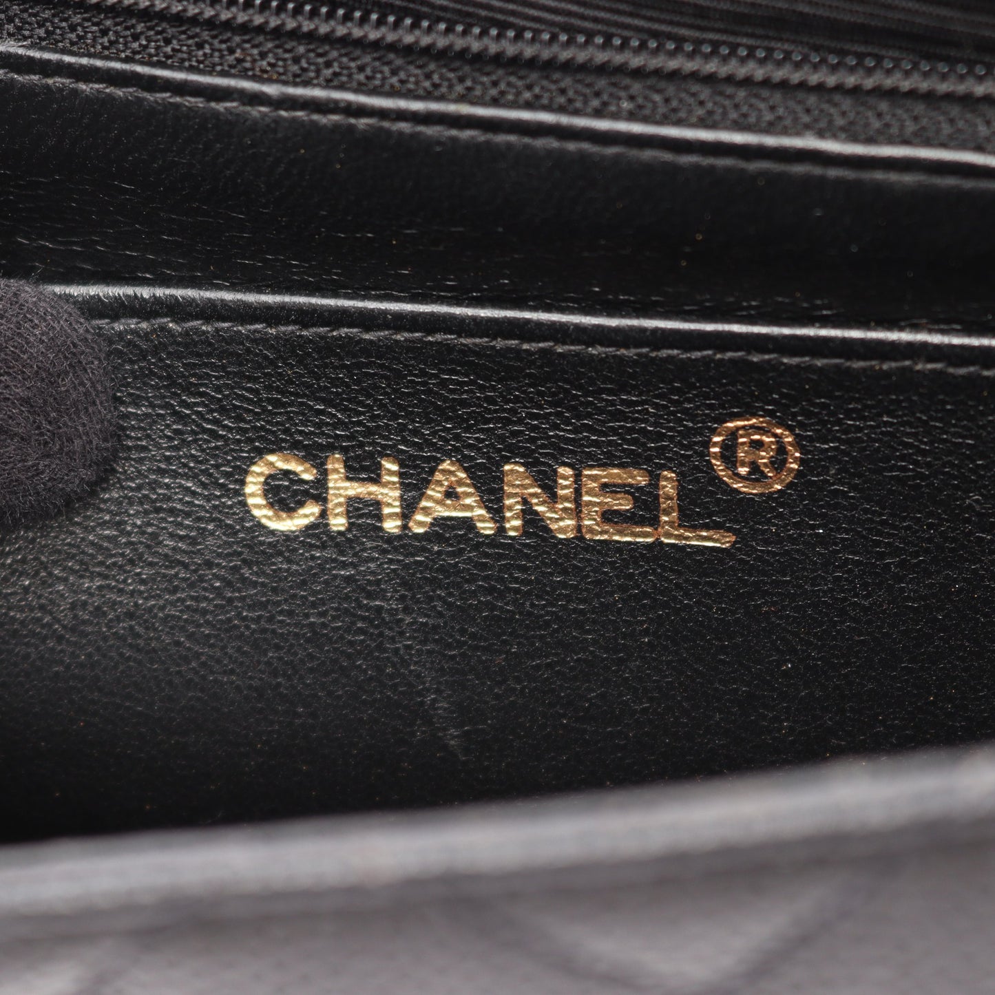 マトラッセ ダイアナフラップ チェーンショルダーバッグ キャビアスキン ブラック ゴールド金具 シャネル バッグ CHANEL