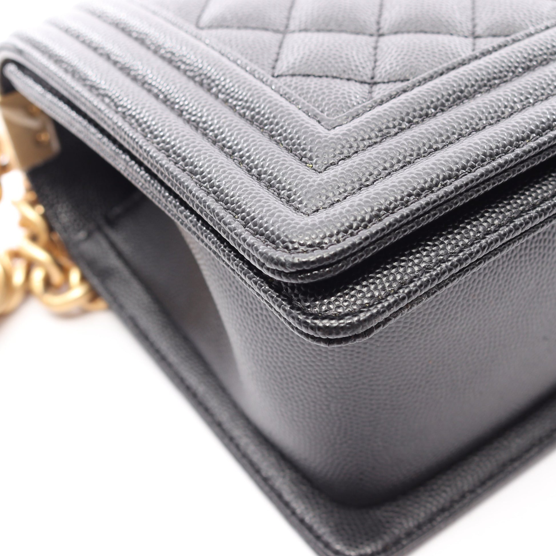 ボーイシャネル チェーンショルダーバッグ キャビアスキン ブラック ゴールド金具 シャネル バッグ CHANEL