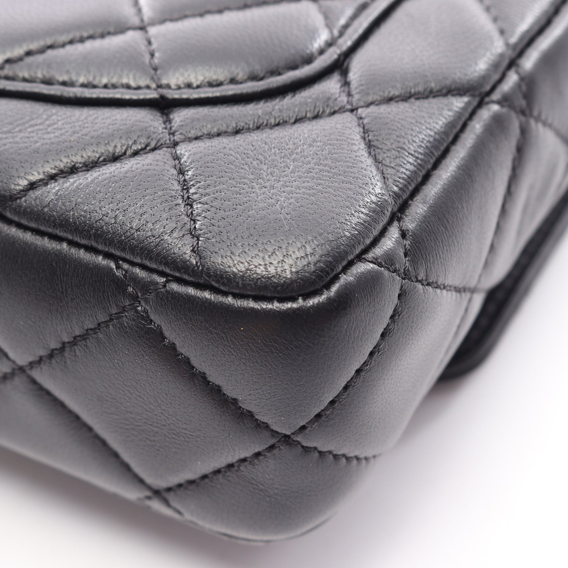 ミニマトラッセ チェーンショルダーバッグ ラムスキン ブラック ゴールド金具 シャネル バッグ CHANEL