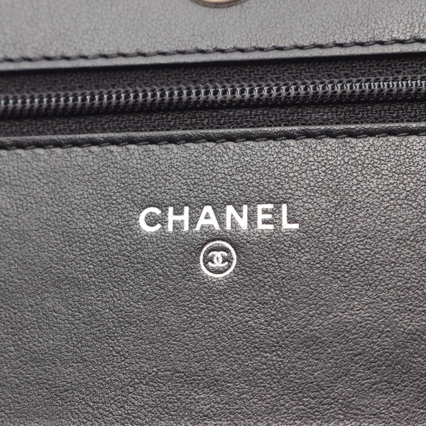 マトラッセ チェーンウォレット ツイード レザー ブラック ホワイト ゴールド金具 シャネル バッグ CHANEL