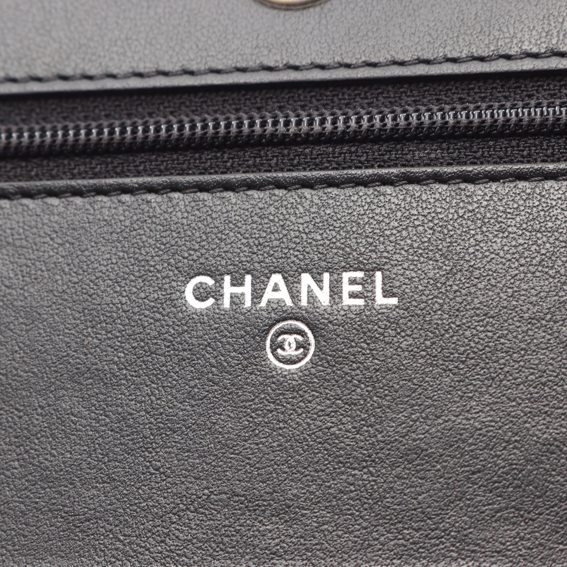 マトラッセ チェーンウォレット ツイード レザー ブラック ホワイト ゴールド金具 シャネル バッグ CHANEL