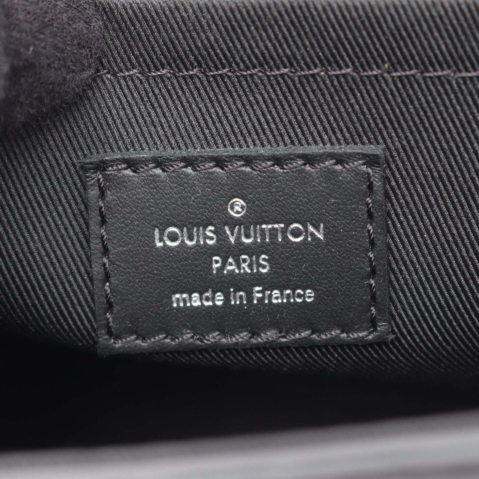 トランク メッセンジャーPM トリヨンモノグラム ショルダーバッグ トリヨンレザー ブラック ルイヴィトン バッグ LOUIS VUITTON