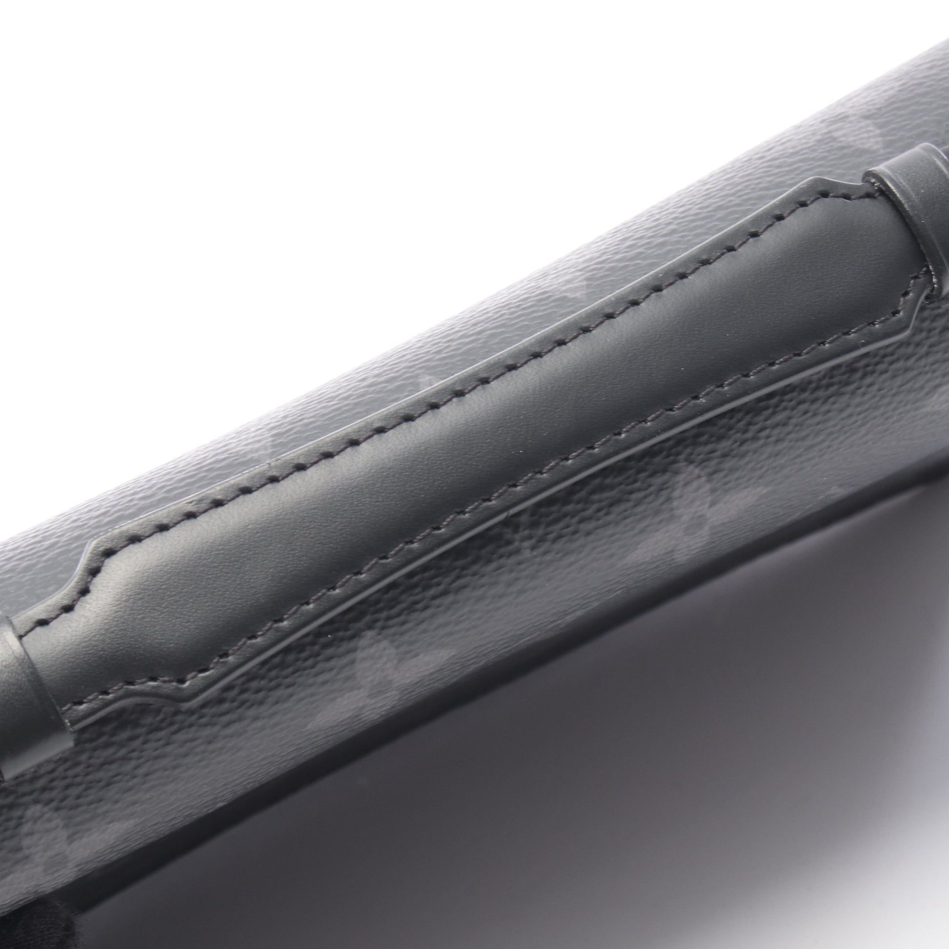ジッピーXL モノグラムエクリプス ラウンドファスナー長財布 PVC レザー ブラック ルイヴィトン 財布・小物 LOUIS VUITTON