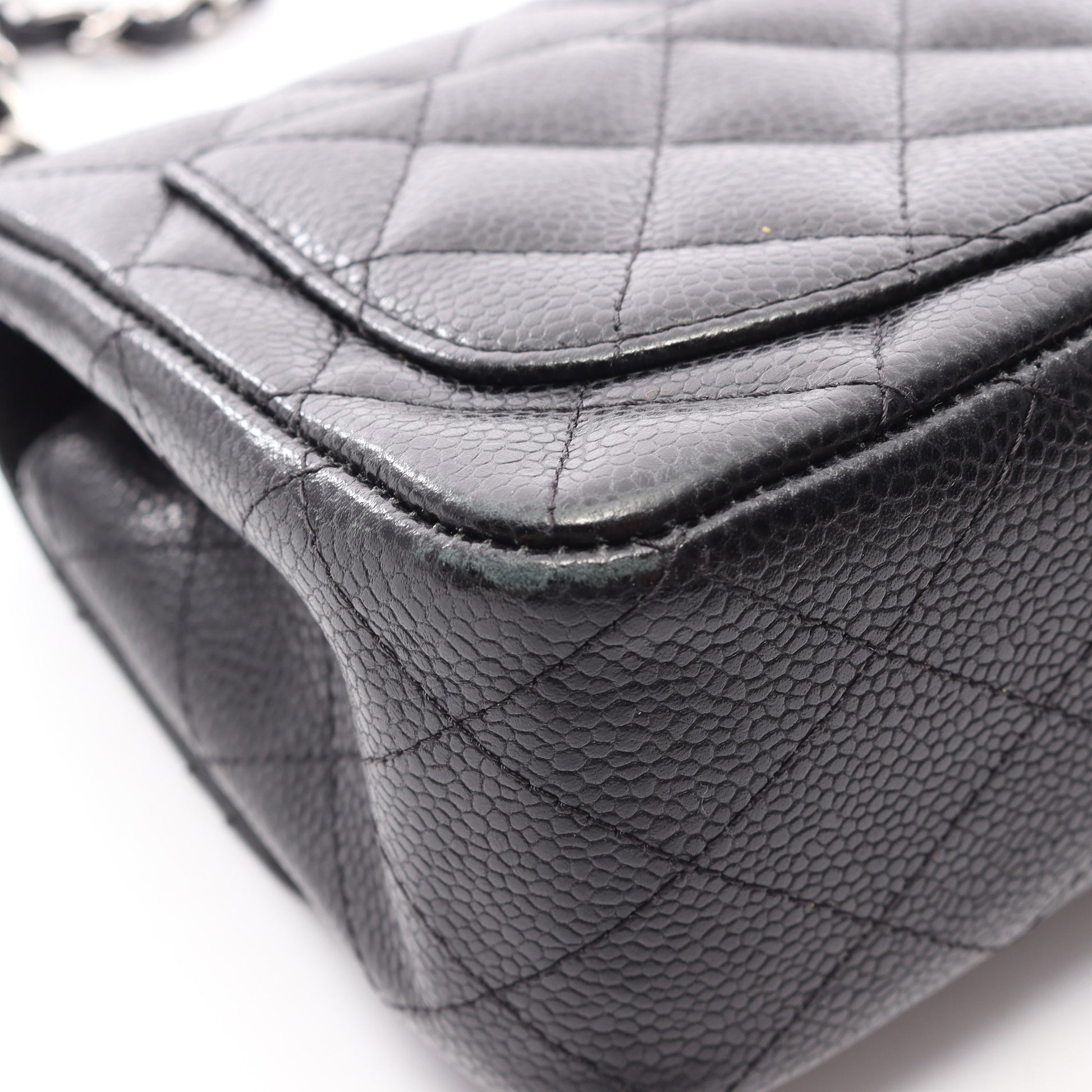 ミニマトラッセ チェーンショルダーバッグ キャビアスキン ブラック シルバー金具 シャネル バッグ CHANEL