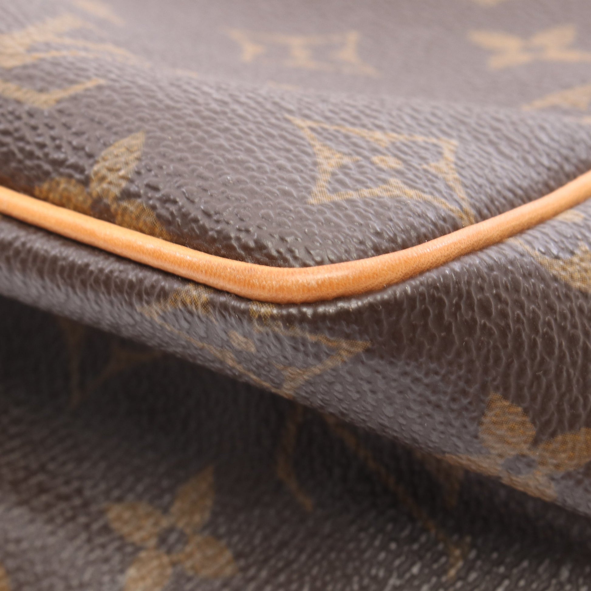ヴィバシテPM モノグラム ショルダーバッグ PVC レザー ブラウン ルイヴィトン バッグ LOUIS VUITTON
