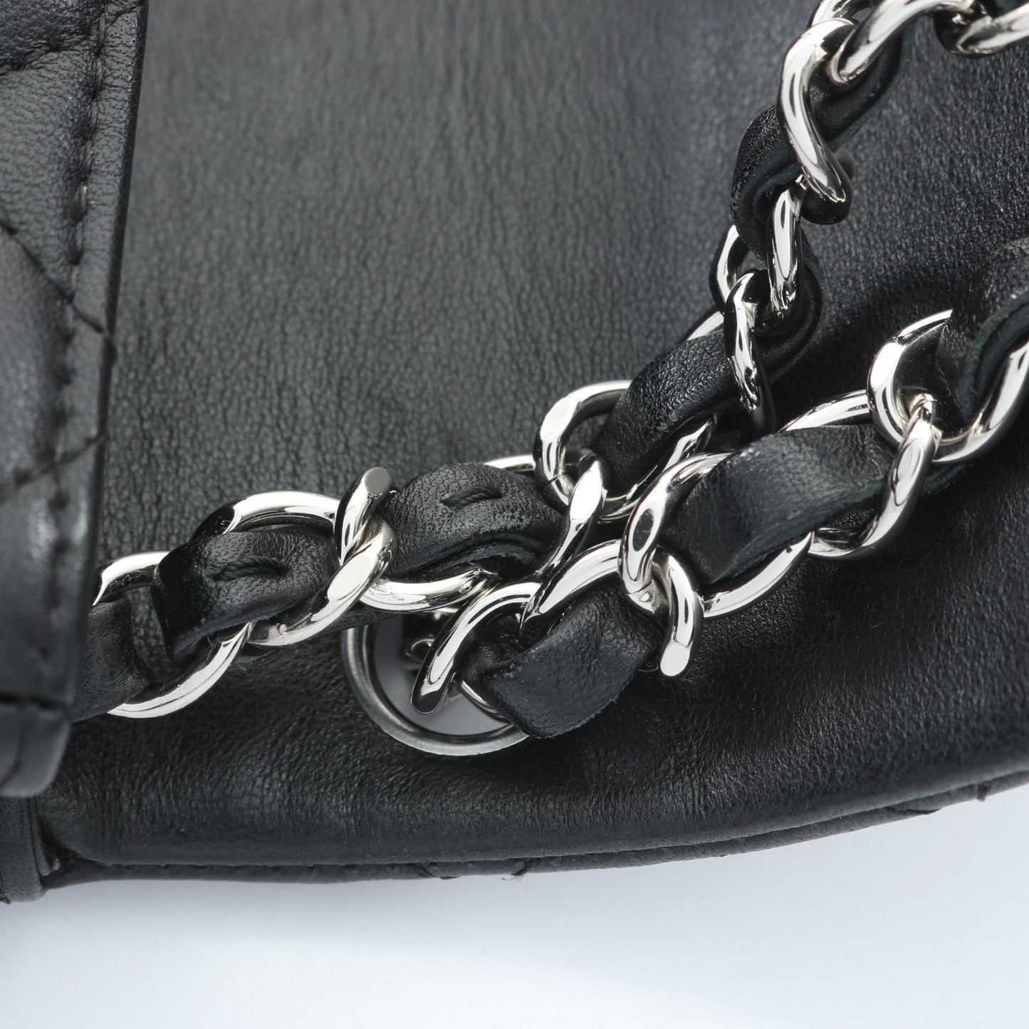 ミニマトラッセ チェーンショルダーバッグ ラムスキン ブラック シルバー金具 シャネル バッグ CHANEL