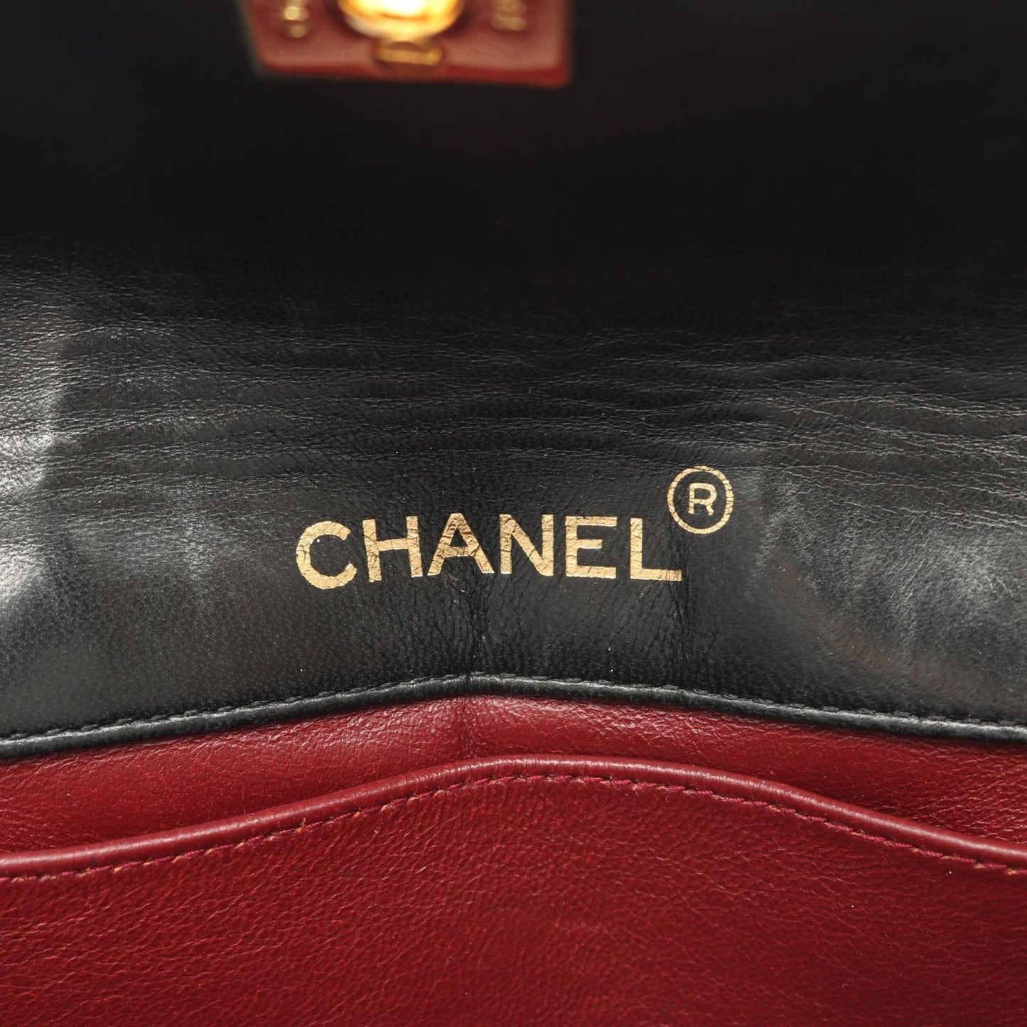 マトラッセ ミニ チェーンショルダーバッグ ラムスキン ブラック ゴールド金具 シャネル バッグ CHANEL