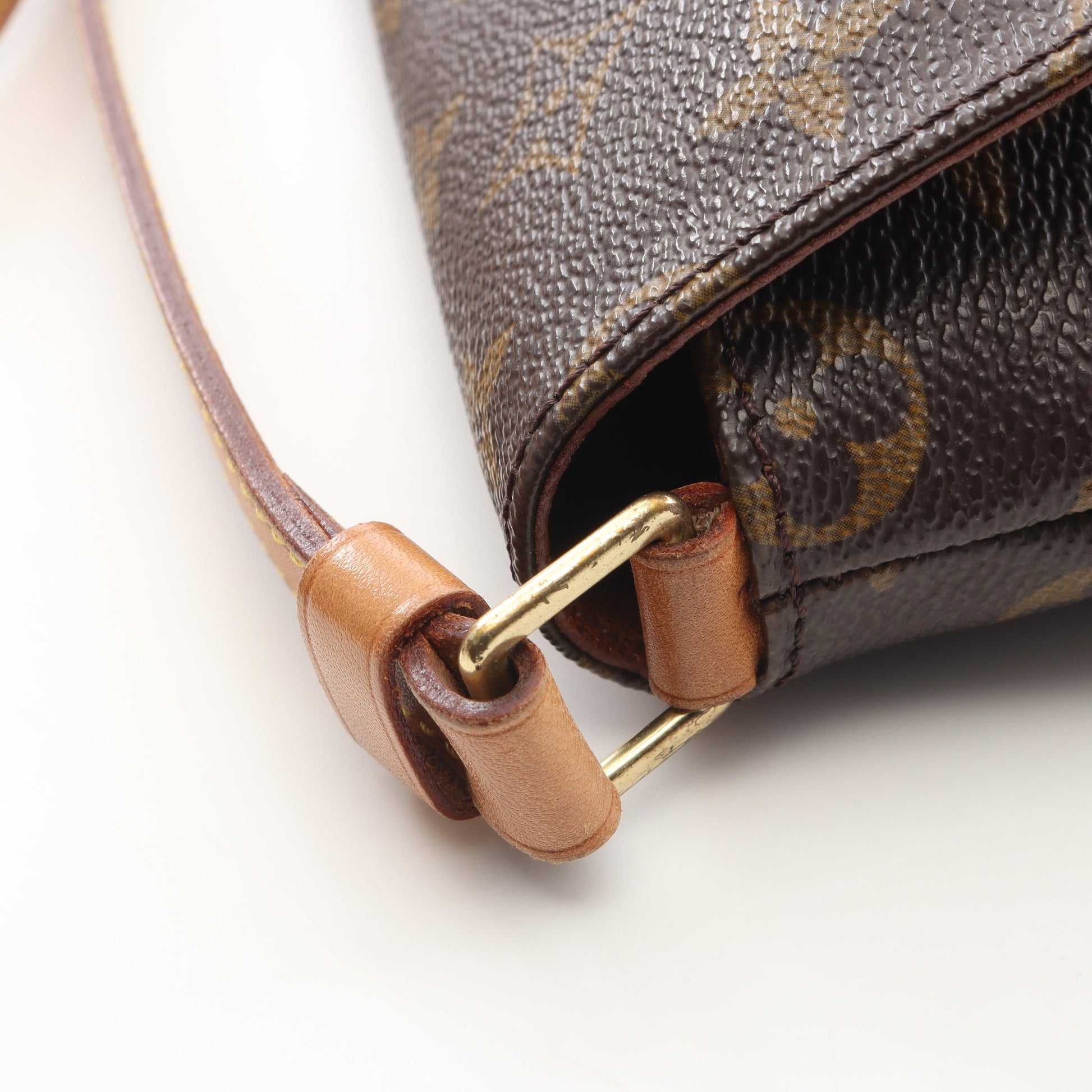 ミュゼットタンゴ ショートストラップ モノグラム ショルダーバッグ PVC レザー ブラウン ルイヴィトン バッグ LOUIS VUITTON