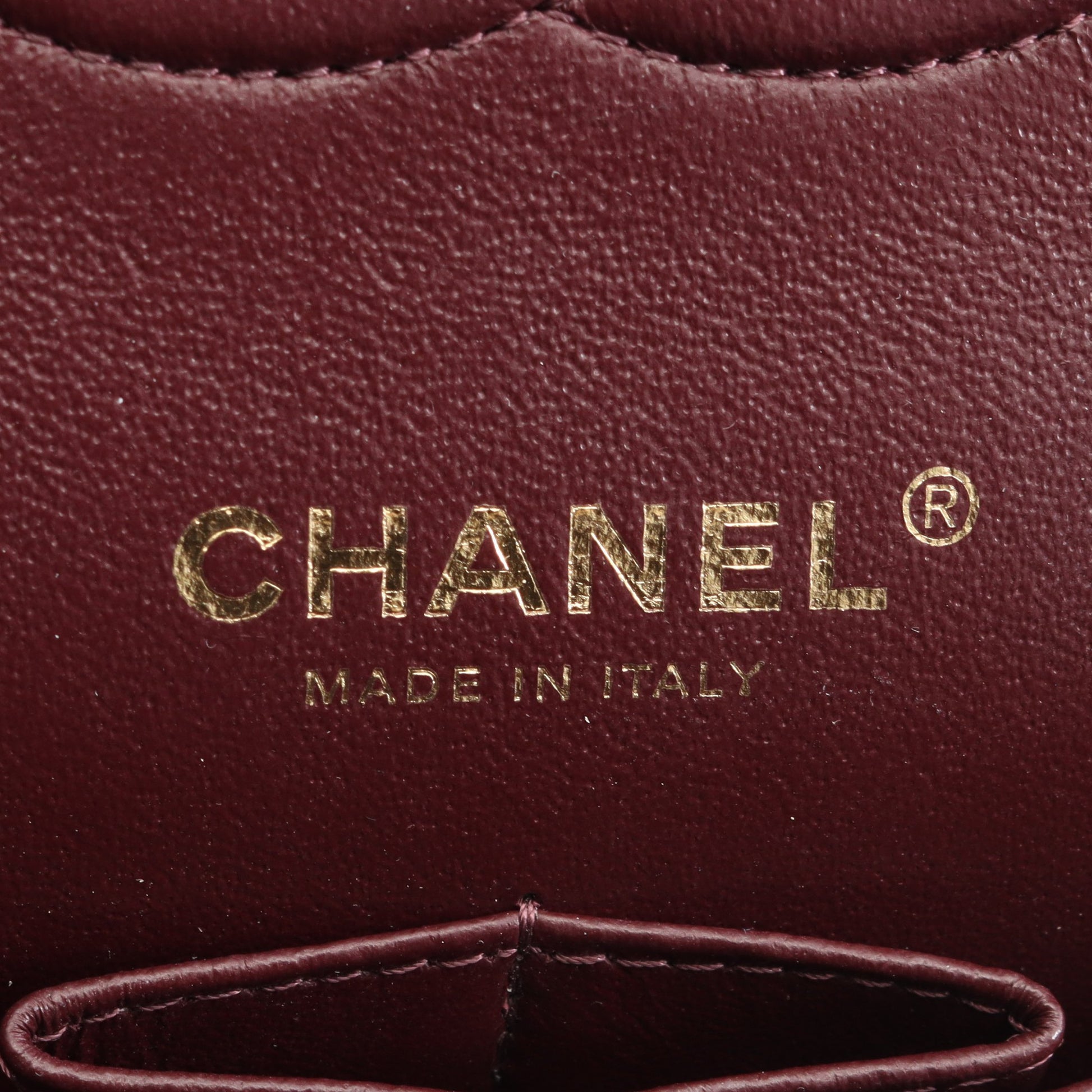 マトラッセ Wフラップ Wチェーンショルダーバッグ キャビアスキン ブラック ゴールド金具 シャネル バッグ CHANEL
