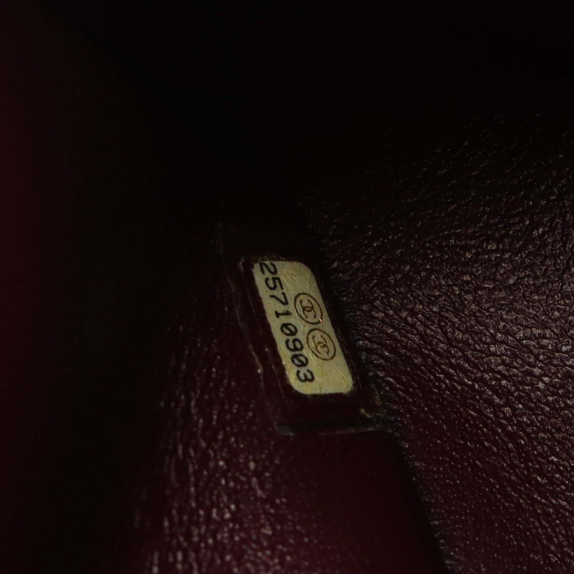 マトラッセ Wフラップ Wチェーンショルダーバッグ キャビアスキン ブラック ゴールド金具 シャネル バッグ CHANEL
