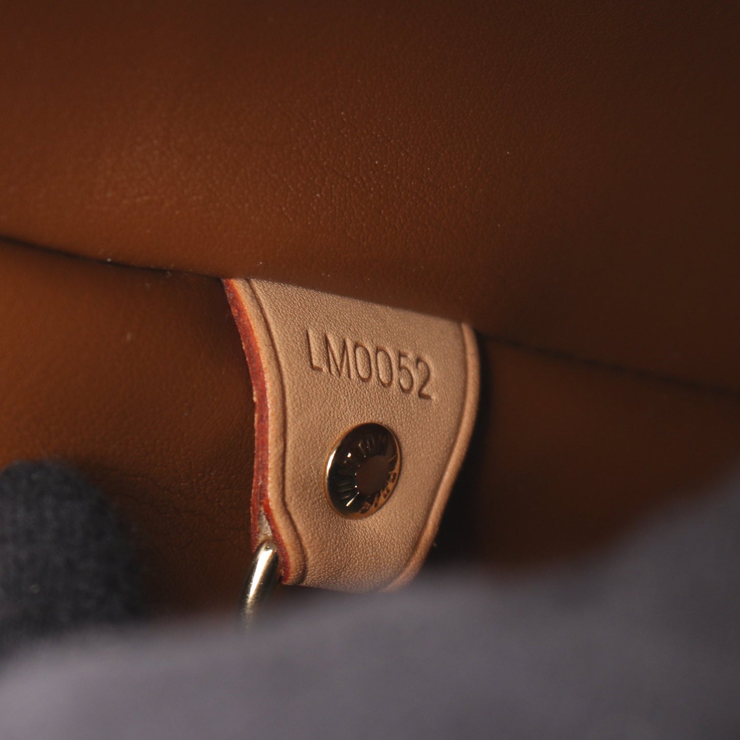 ヒューストン モノグラムヴェルニ ハンドバッグ トートバッグ レザー ブロンズ ルイヴィトン バッグ LOUIS VUITTON