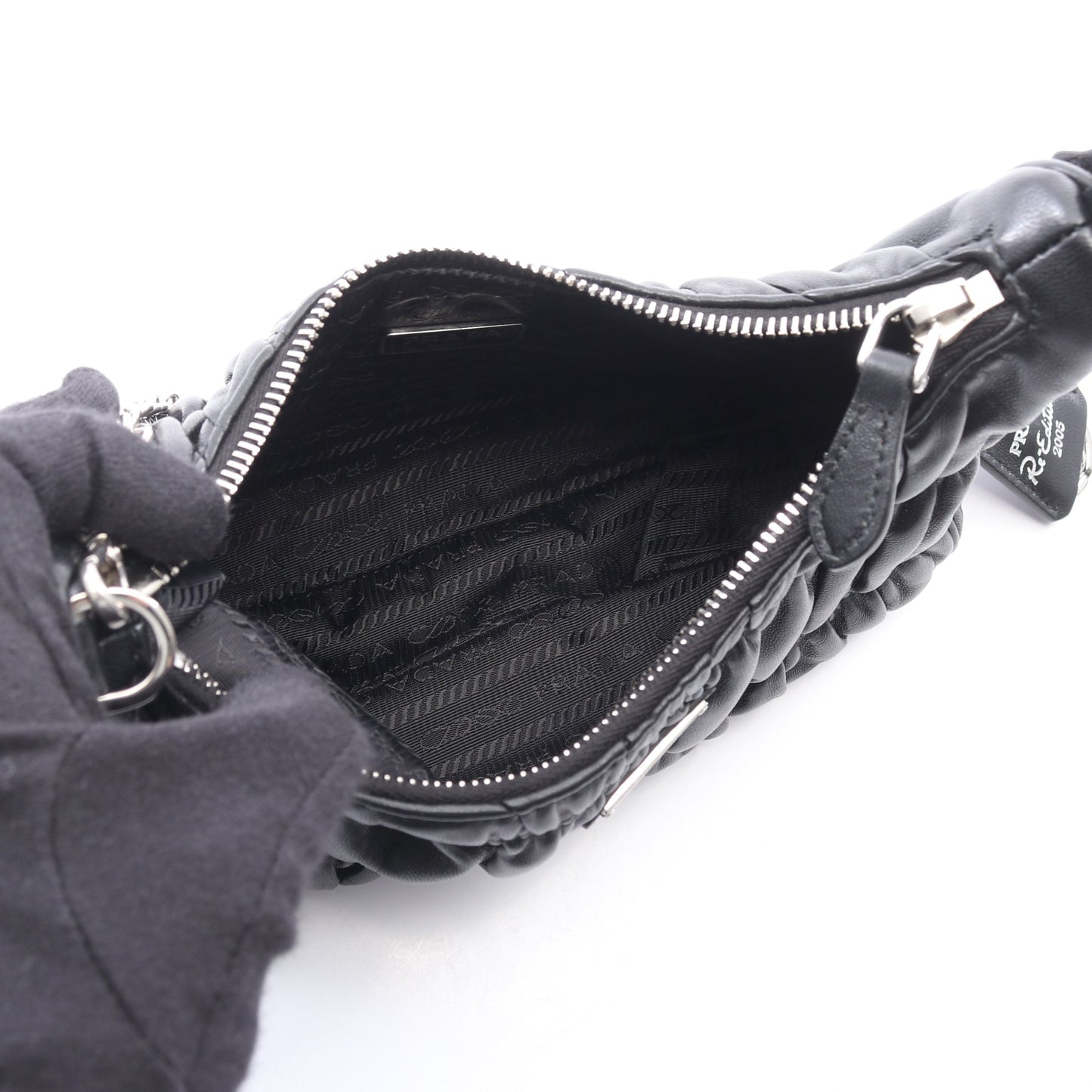 Re-Edition 2005 2WAY チェーンショルダーバッグ レザー ブラック プラダ バッグ PRADA