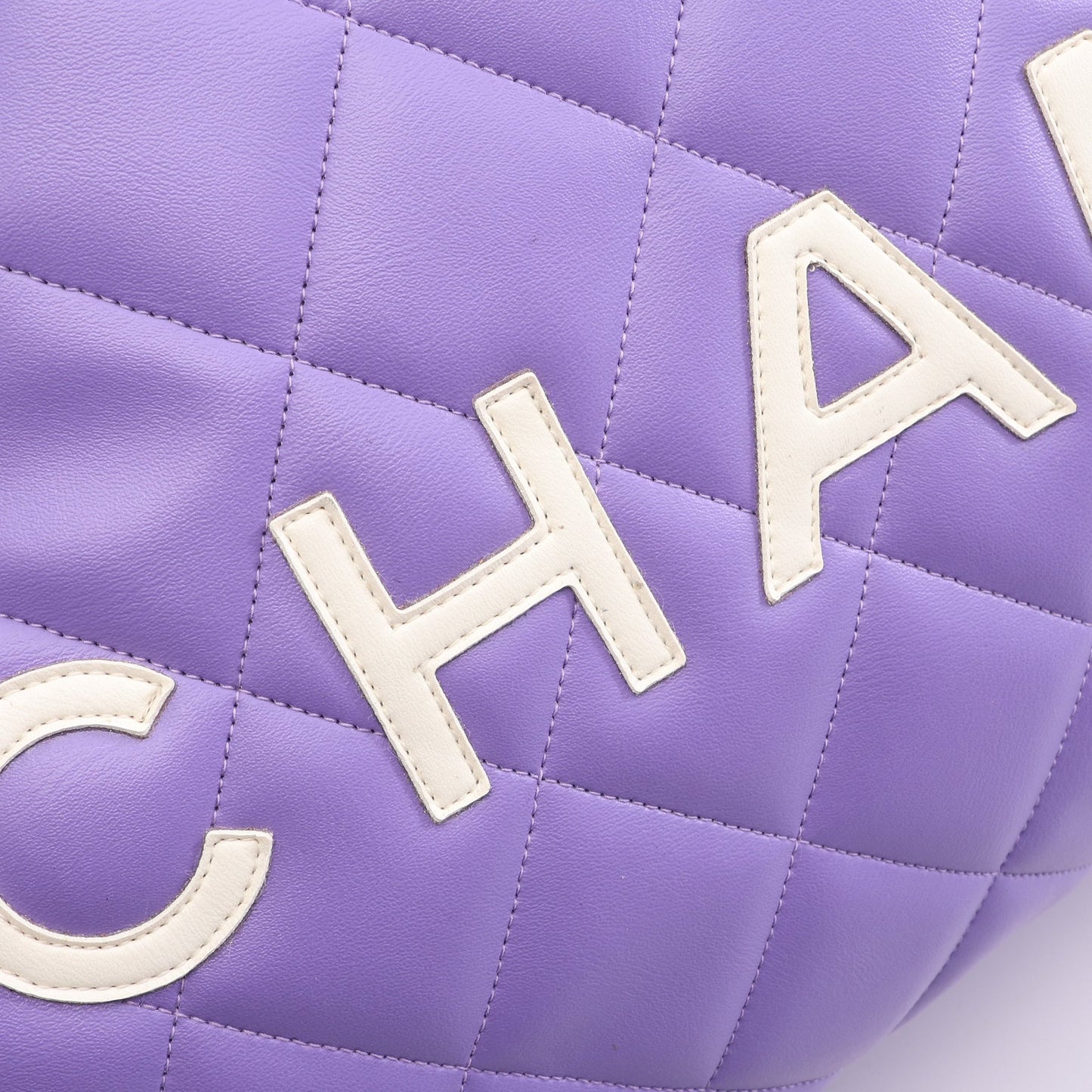 マトラッセ ボストンバッグ レザー パープル ホワイト ゴールド金具 シャネル バッグ CHANEL