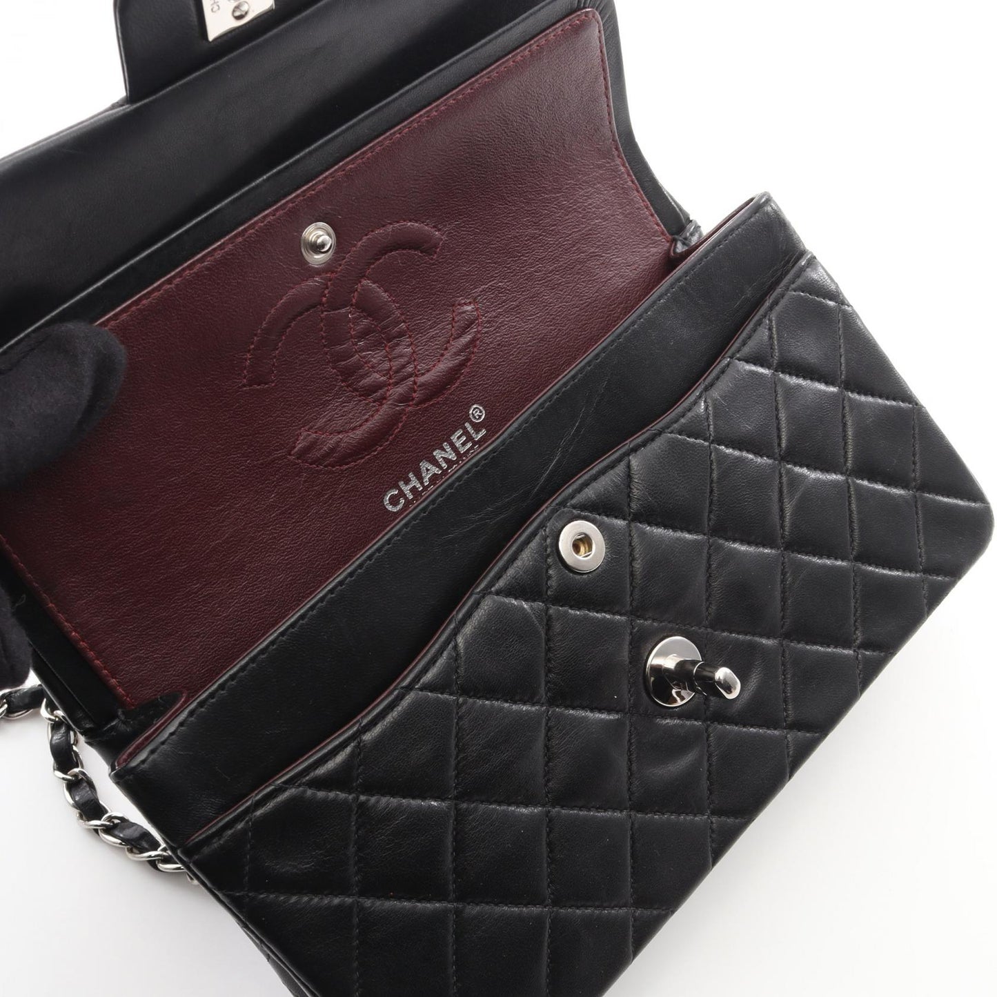 マトラッセ Wフラップ Wチェーンショルダーバッグ ラムスキン ブラック シルバー金具 シャネル バッグ CHANEL
