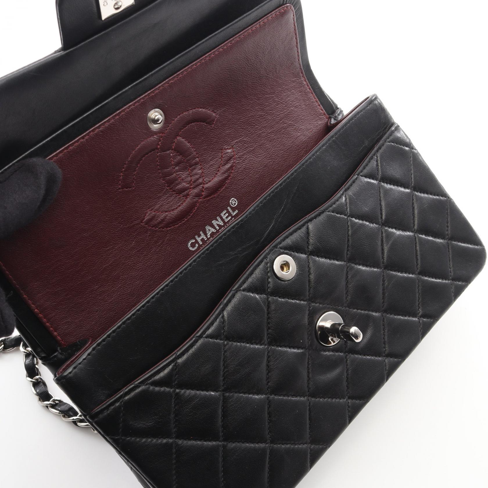 マトラッセ Wフラップ Wチェーンショルダーバッグ ラムスキン ブラック シルバー金具 シャネル バッグ CHANEL