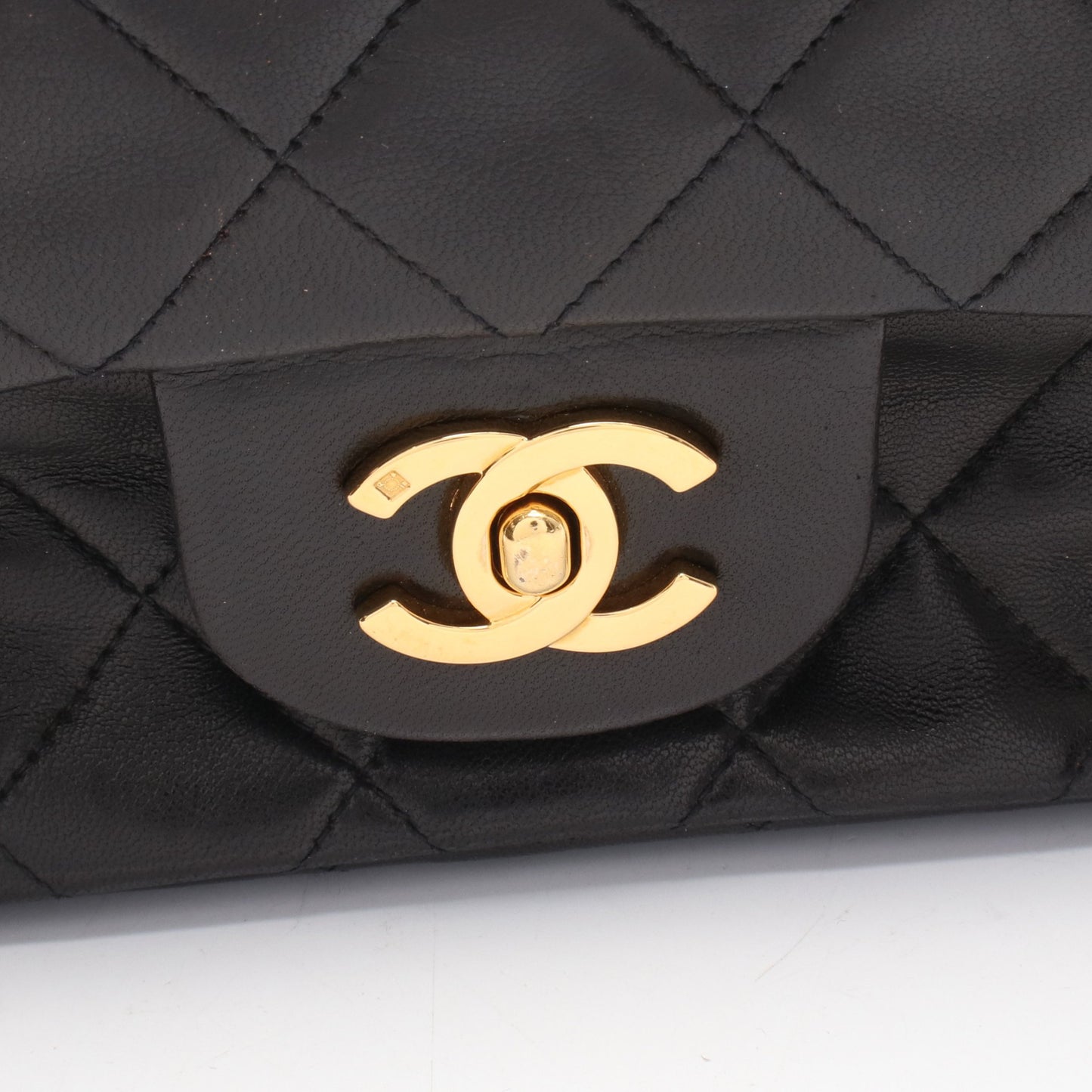 マトラッセ Wフラップ Wチェーンショルダーバッグ ラムスキン ブラック ゴールド金具 ヴィンテージ シャネル バッグ CHANEL
