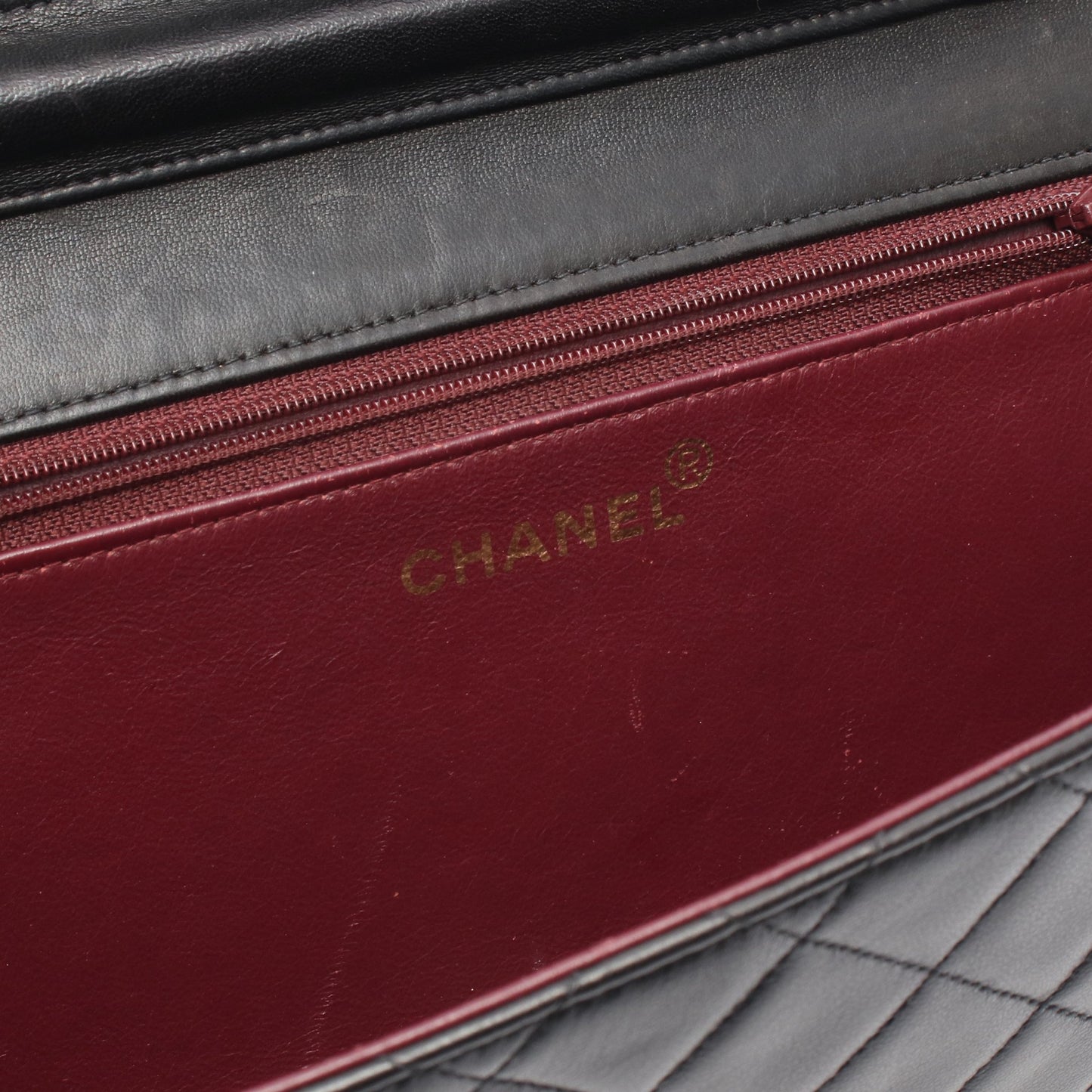 マトラッセ プッシュロック チェーンショルダーバッグ ラムスキン ブラック ゴールド金具 シャネル バッグ CHANEL