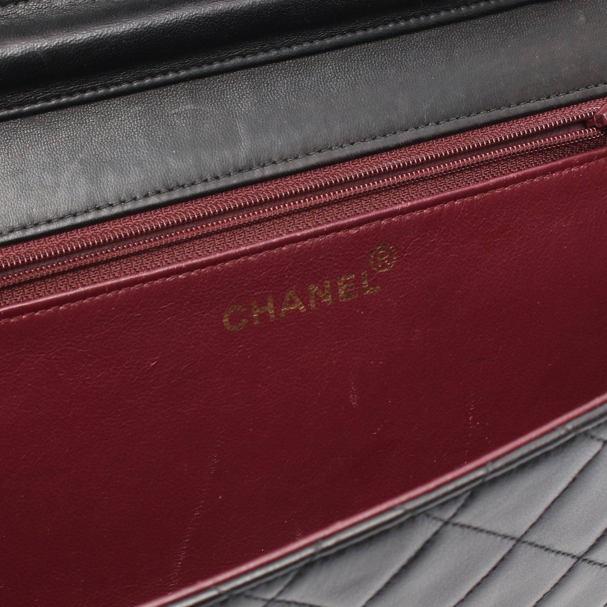 マトラッセ プッシュロック チェーンショルダーバッグ ラムスキン ブラック ゴールド金具 シャネル バッグ CHANEL