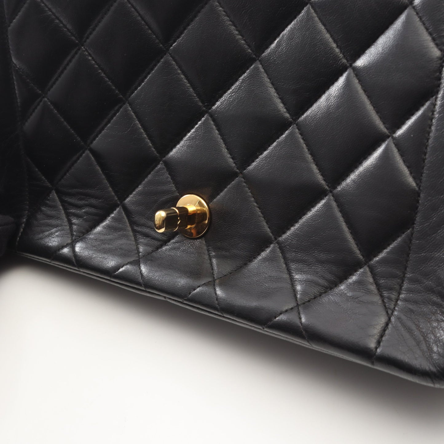 マトラッセ ダイアナフラップ チェーンショルダーバッグ ラムスキン ブラック ゴールド金具 シャネル バッグ CHANEL