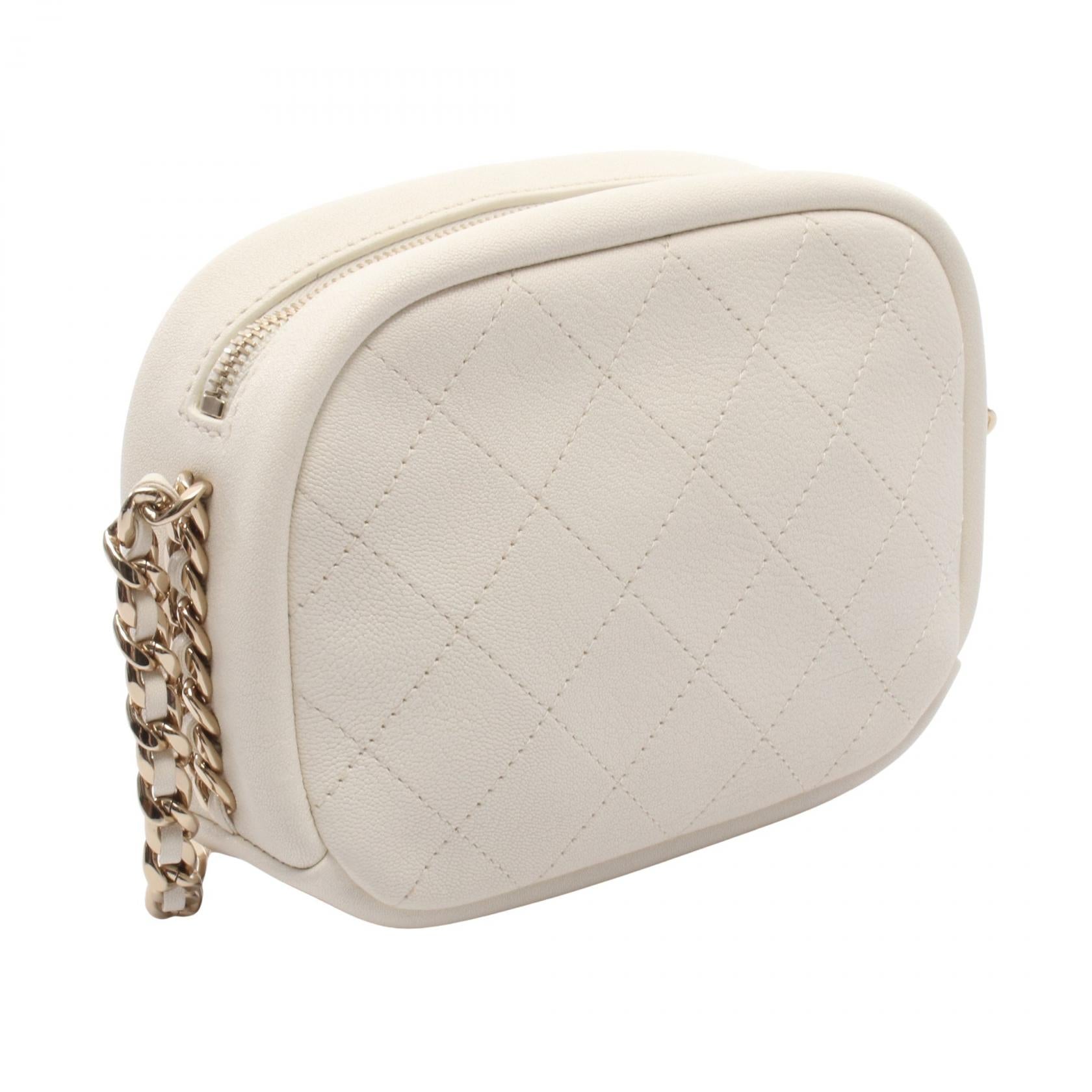 マトラッセ カメラバッグ チェーンショルダーバッグ レザー オフホワイト ゴールド金具 シャネル バッグ CHANEL
