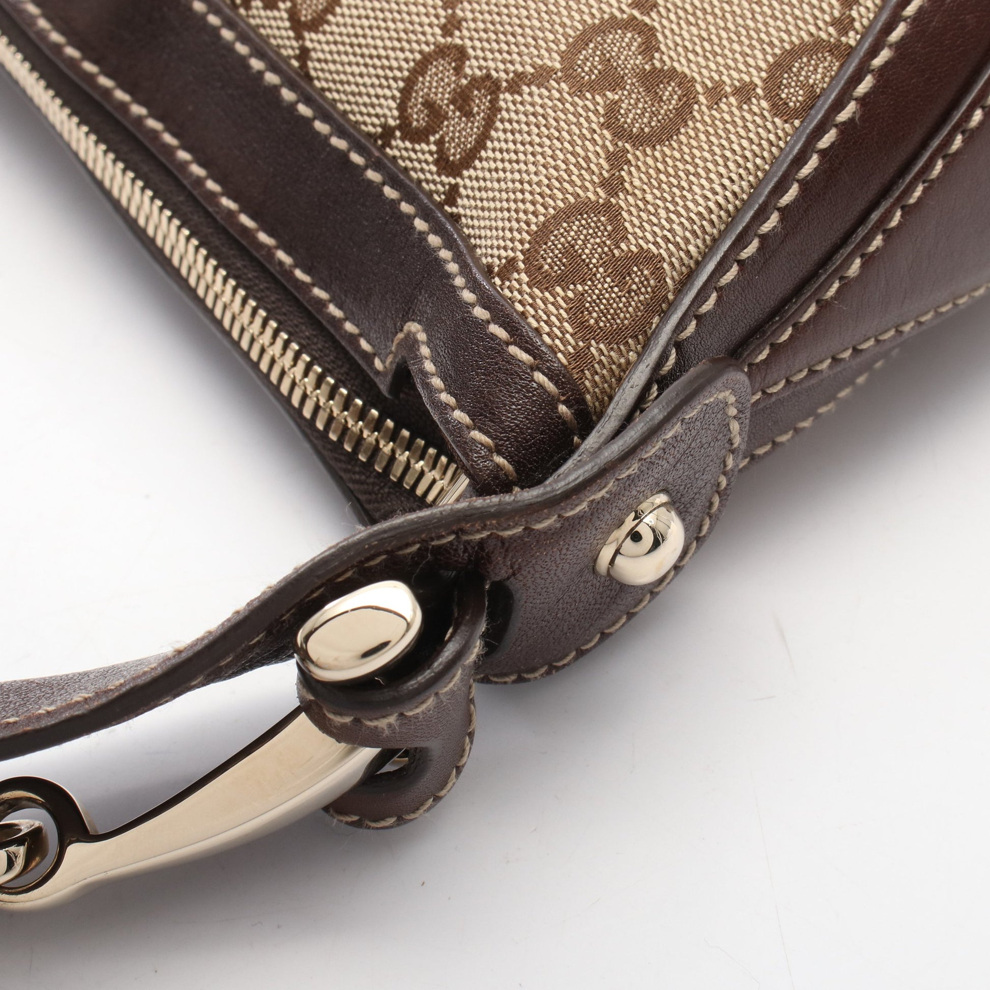GGキャンバス シェリーライン スタッズ ショルダーバッグ キャンバス レザー ベージュ ダークブラウン グッチ バッグ GUCCI
