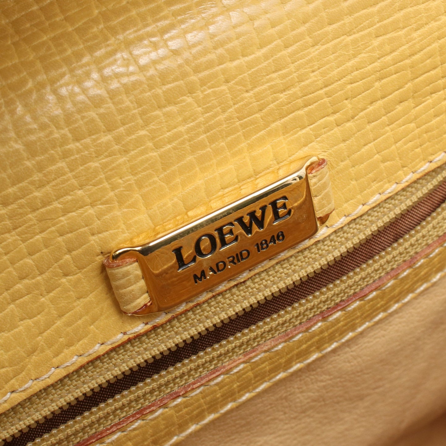 ターンロック ショルダーバッグ レザー イエロー ロエベ バッグ LOEWE