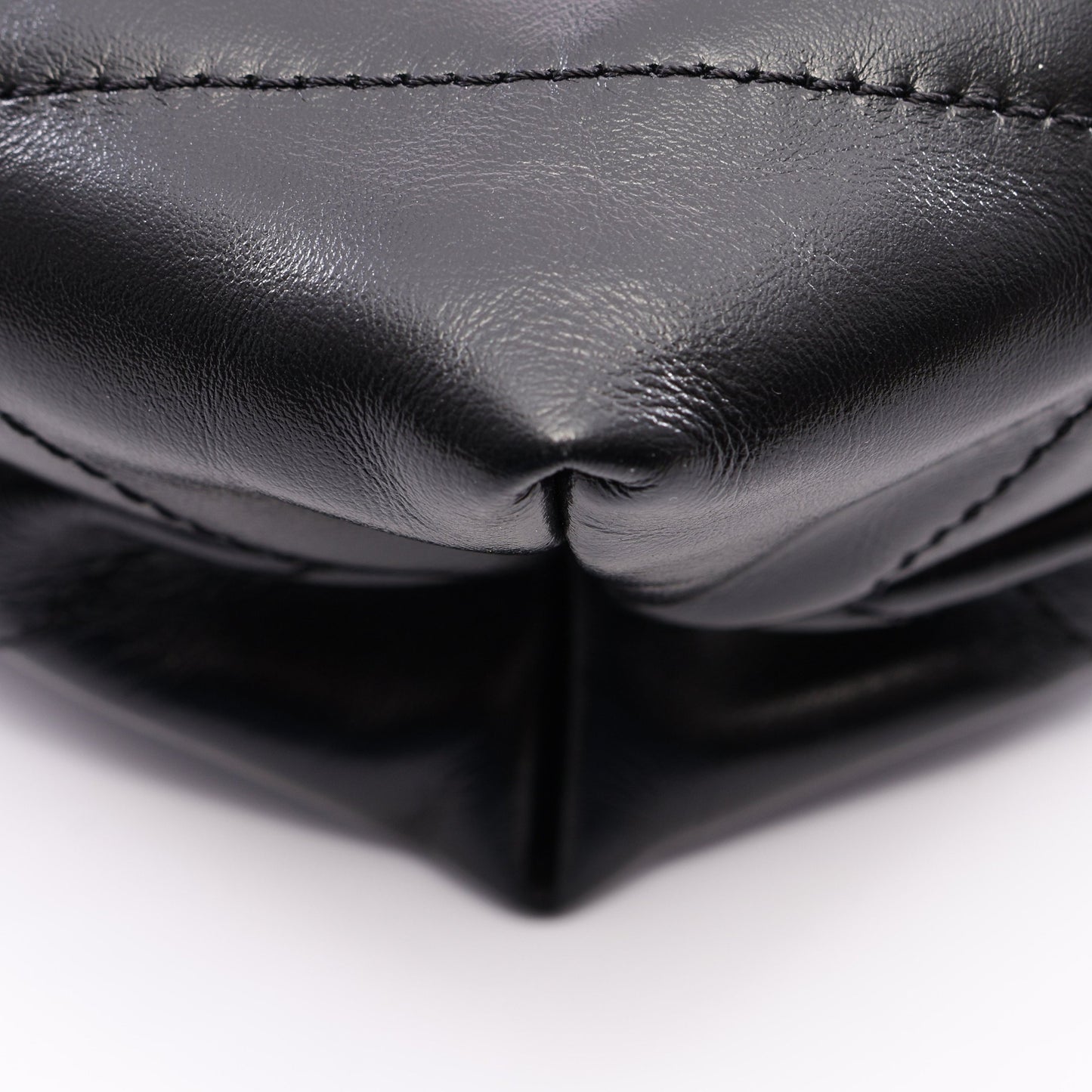 マトラッセ シャネル22 スモール チェーンショルダーバッグ レザー ブラック ゴールド金具 シャネル