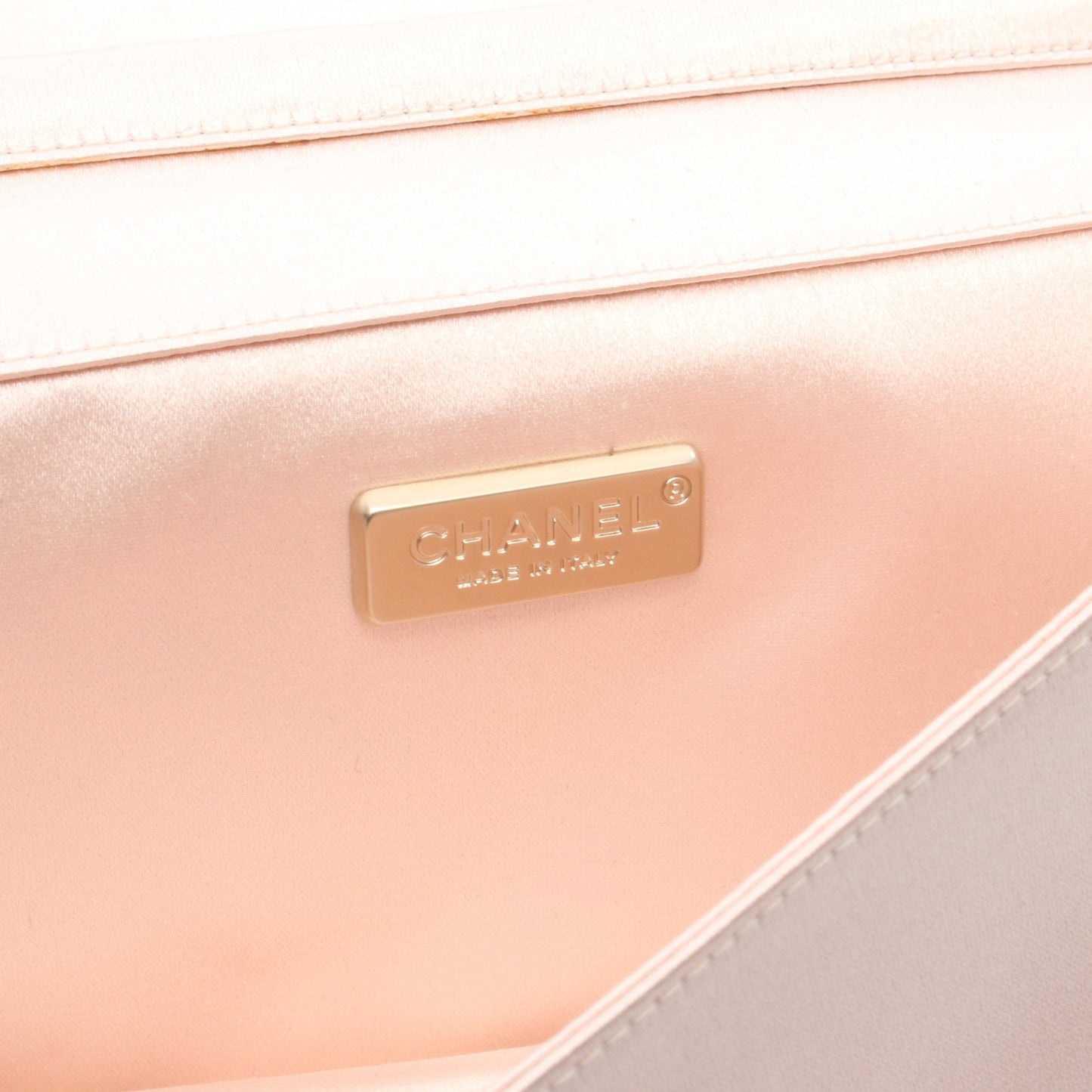 カメリア ココマーク チェーンショルダーバッグ サテン ライトピンク ゴールド金具 シャネル バッグ CHANEL