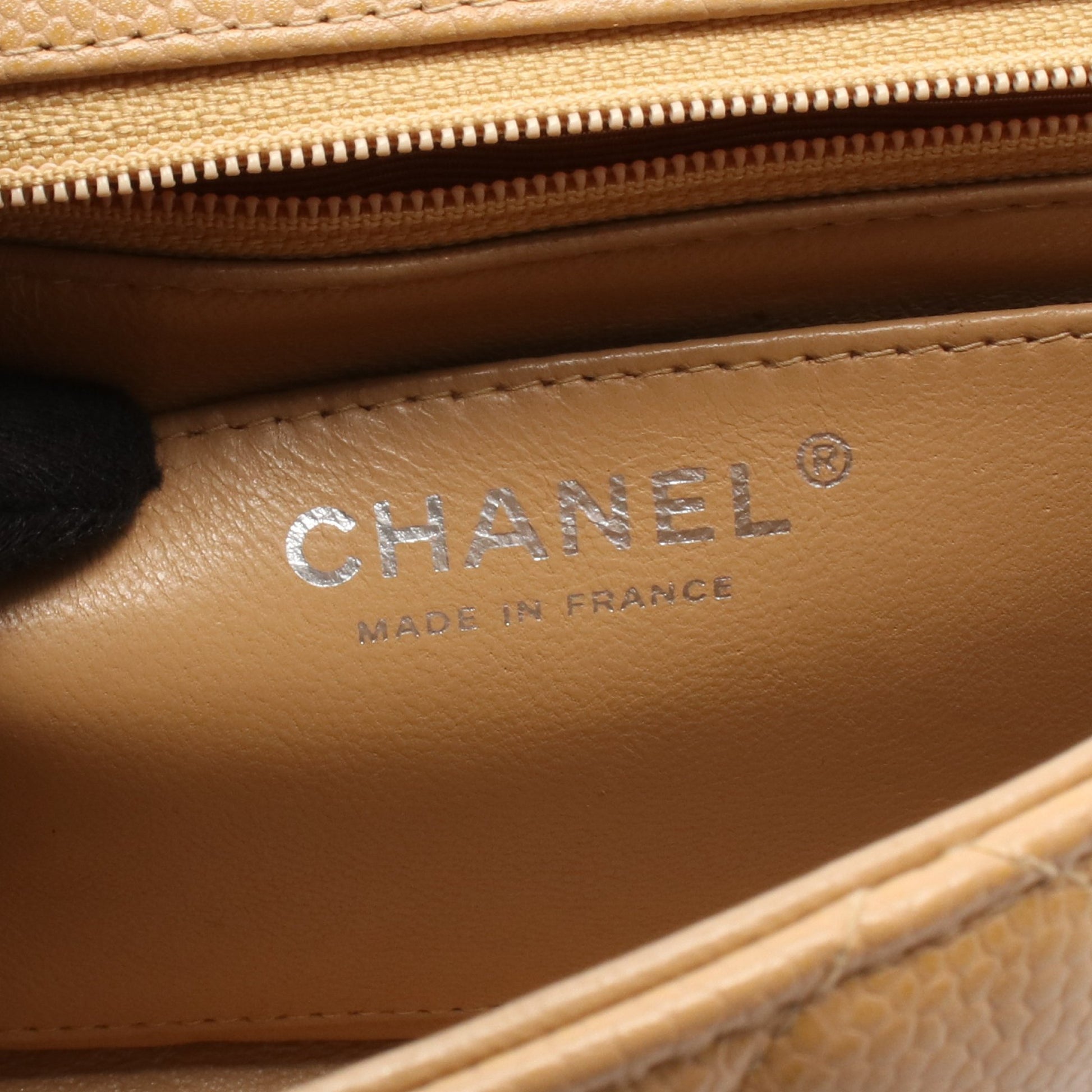 ミニマトラッセ チェーンショルダーバッグ キャビアスキン ベージュ シルバー金具 シャネル バッグ CHANEL