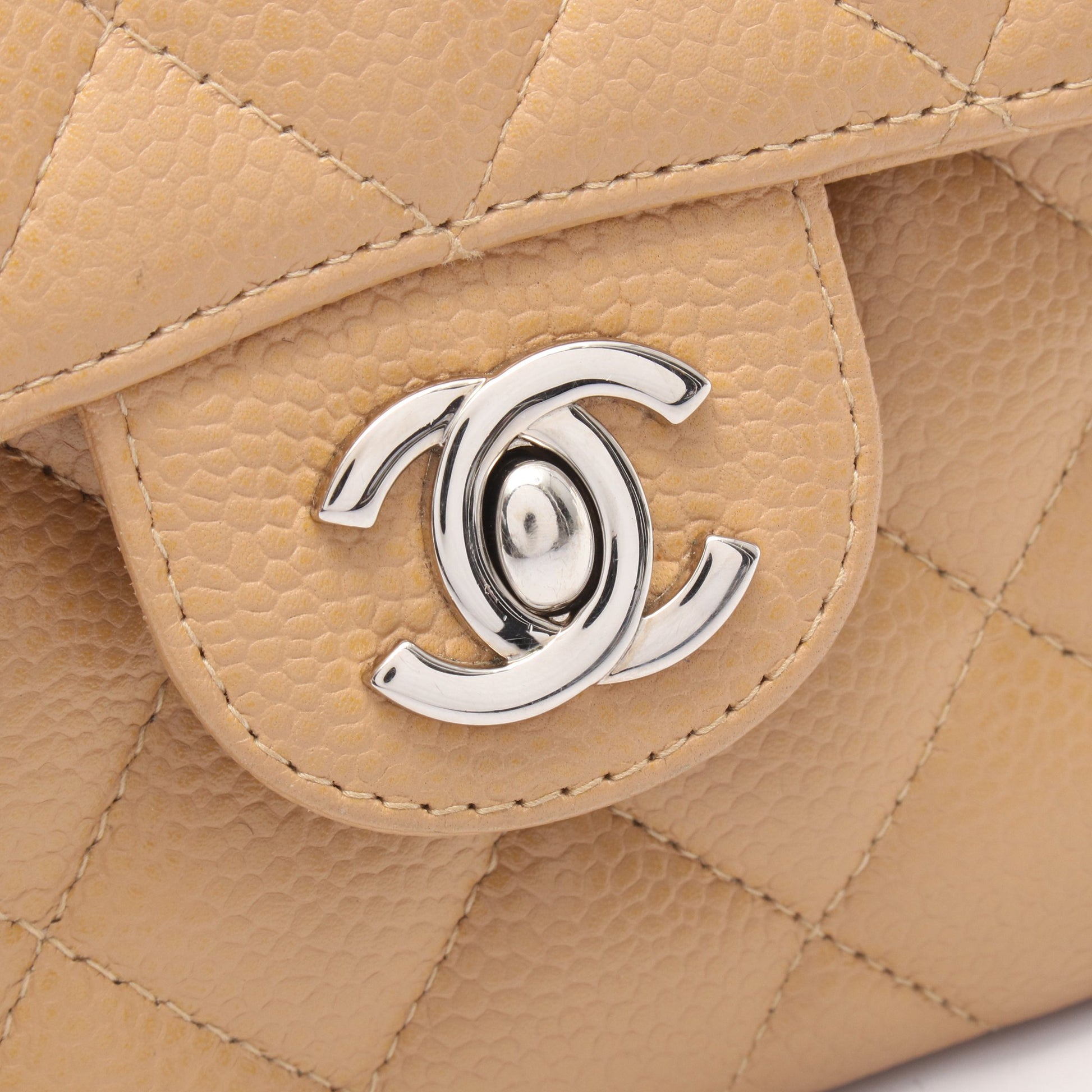 ミニマトラッセ チェーンショルダーバッグ キャビアスキン ベージュ シルバー金具 シャネル バッグ CHANEL