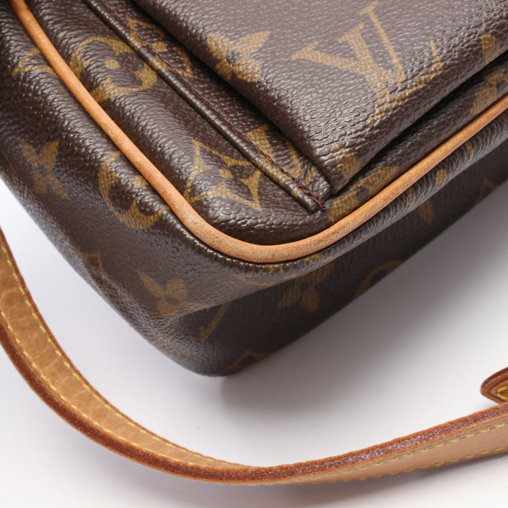 ヴィバシテPM モノグラム ショルダーバッグ PVC レザー ブラウン ルイヴィトン バッグ LOUIS VUITTON