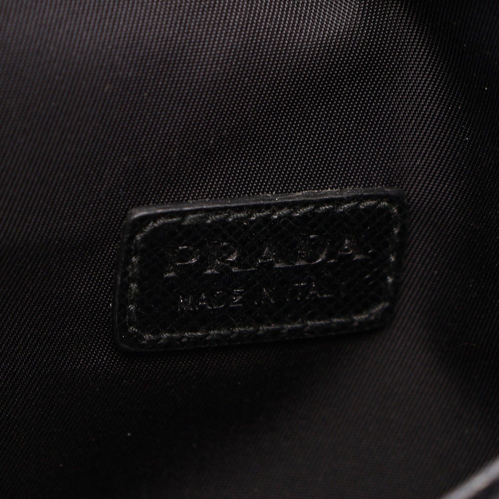 トライアングルロゴ ショルダーバッグ ナイロン サフィアーノレザー ブラック プラダ バッグ PRADA