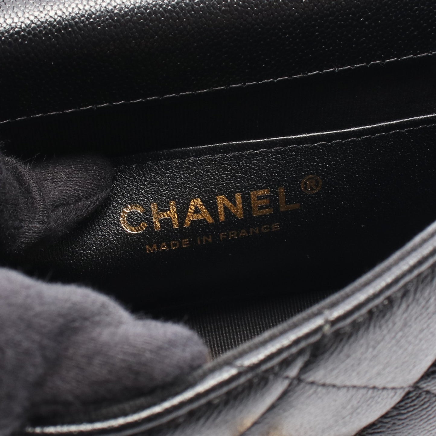 マトラッセ スモールフラップ チェーンショルダーバッグ キャビアスキン ブラック ゴールド金具 シャネル バッグ CHANEL