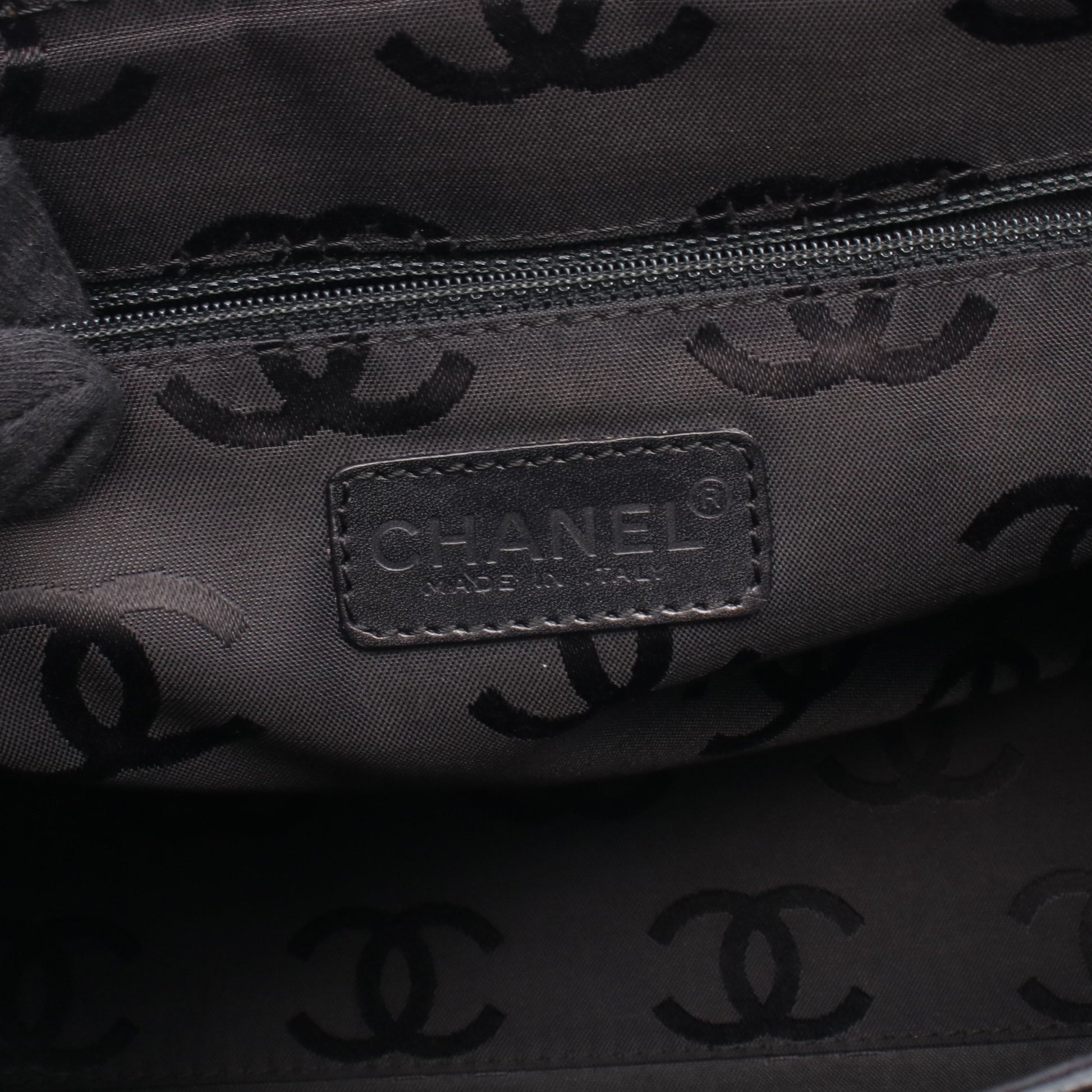 ターンロック チェーンショルダーバッグ キャビアスキン ブラック ゴールド金具 シャネル バッグ CHANEL