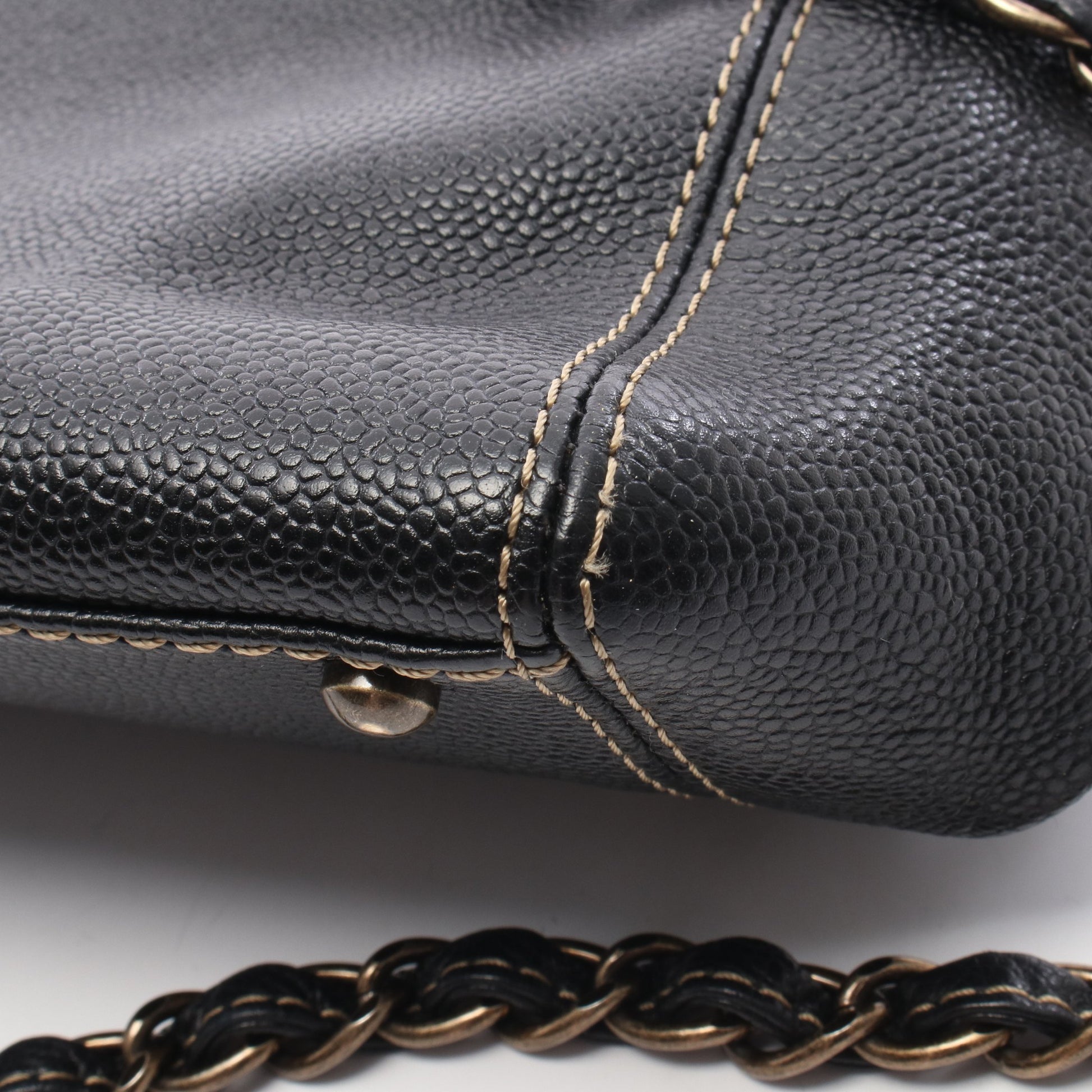 ターンロック チェーンショルダーバッグ キャビアスキン ブラック ゴールド金具 シャネル バッグ CHANEL