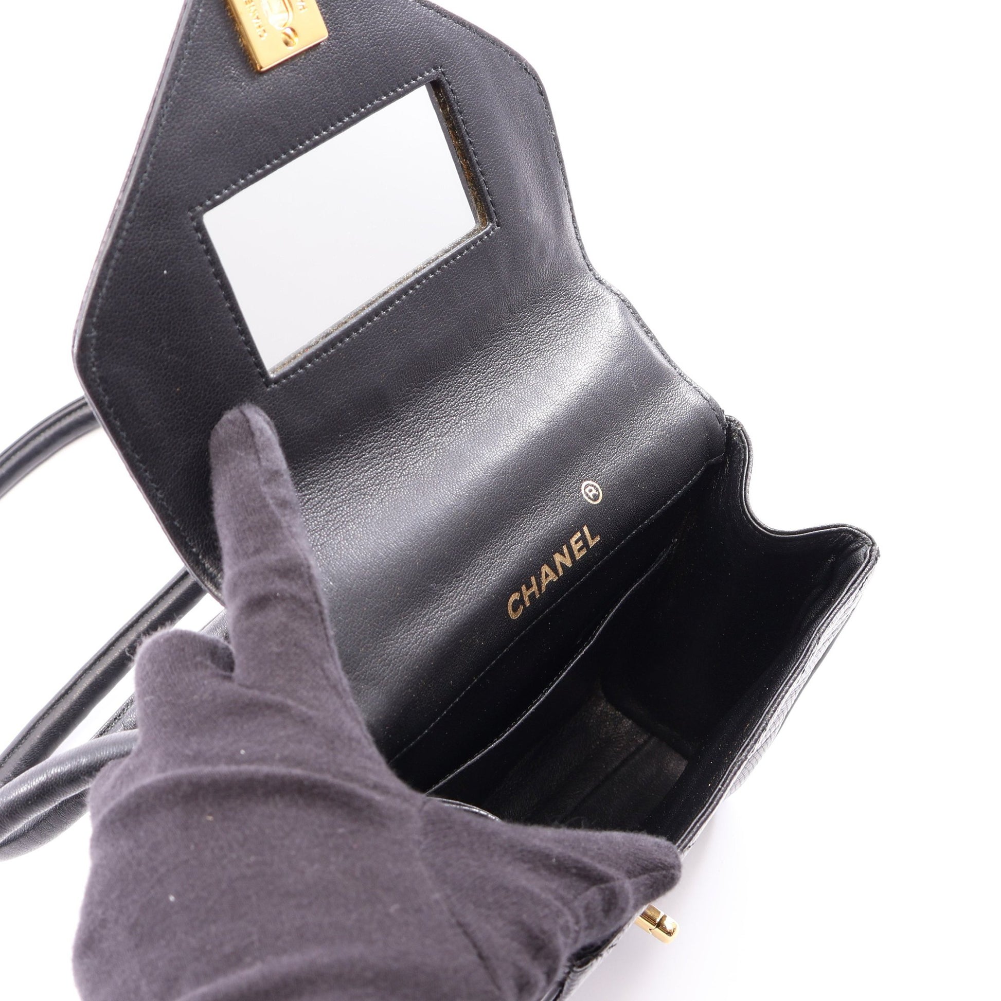 Vステッチ ミニ ショルダーバッグ リザード ブラック ゴールド金具 シャネル バッグ CHANEL