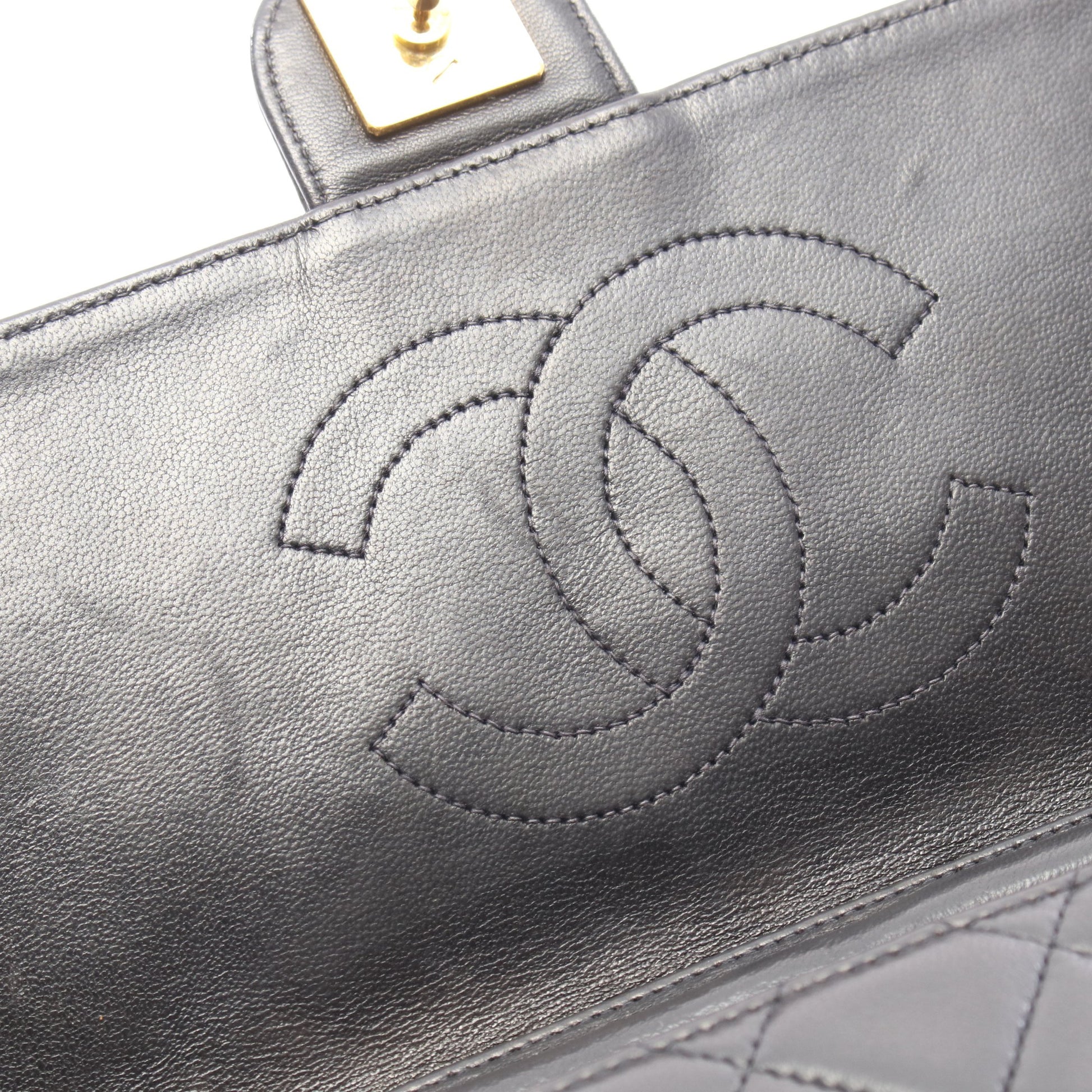 マトラッセ チェーンショルダーバッグ ラムスキン ブラック ゴールド金具 シャネル バッグ CHANEL