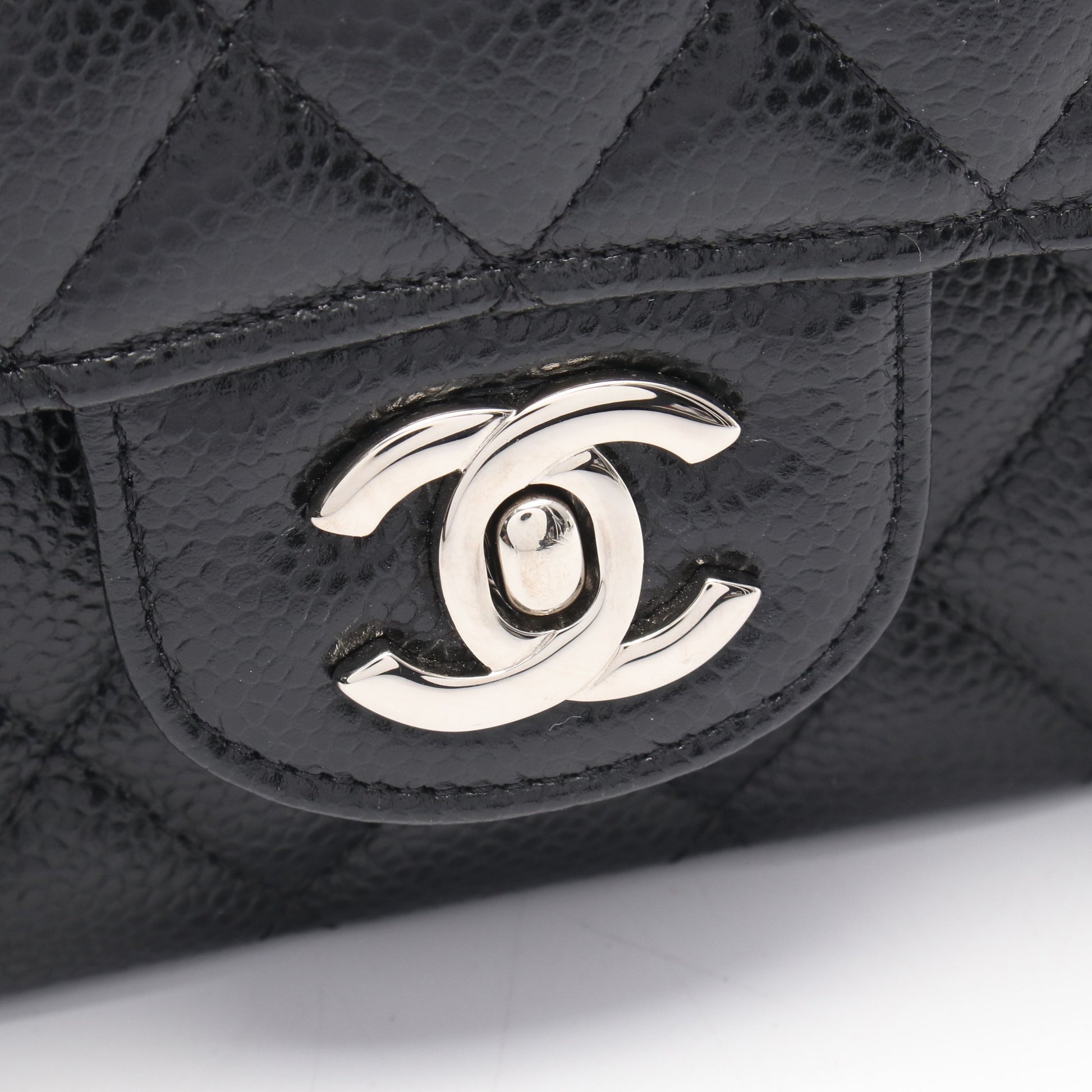 マトラッセ Wフラップ Wチェーンショルダーバッグ キャビアスキン ブラック シルバー金具 シャネル バッグ CHANEL