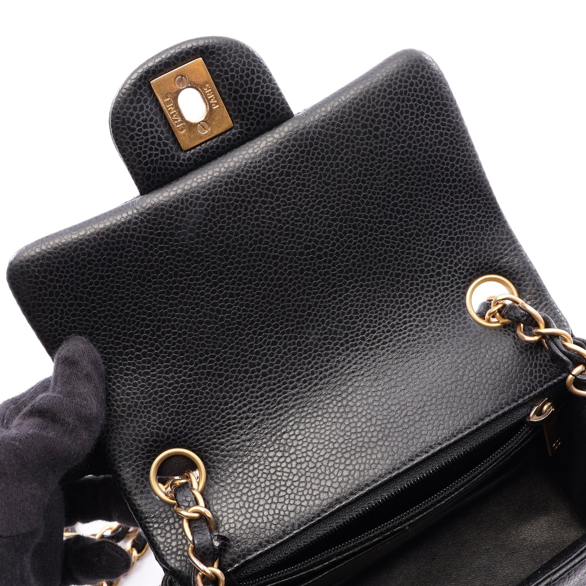 ミニマトラッセ チェーンショルダーバッグ キャビアスキン ブラック ゴールド金具 シャネル バッグ CHANEL