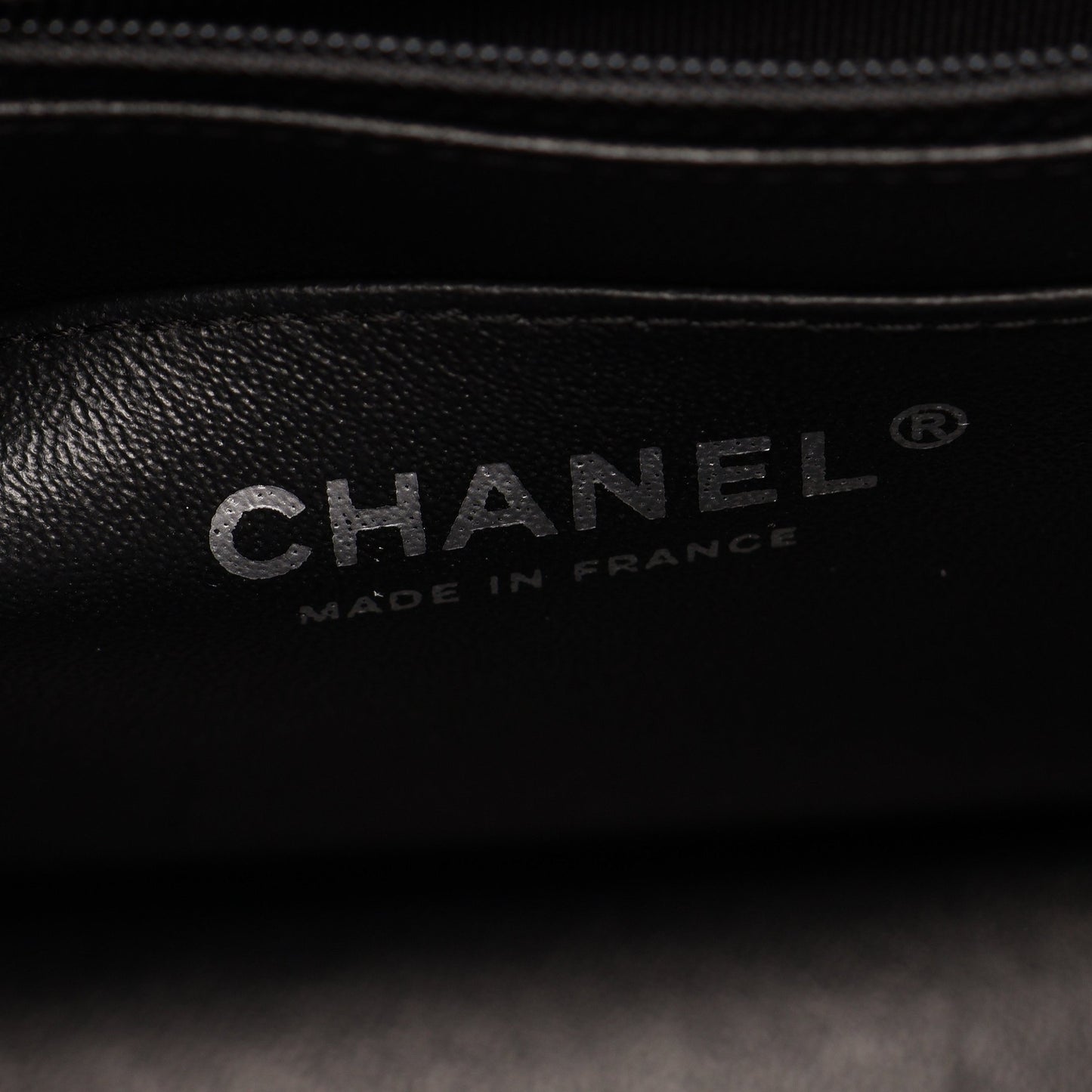 シェブロン Vステッチ ミニ ブラック金具 チェーンショルダーバッグ ラムスキン ブラック シャネル バッグ CHANEL
