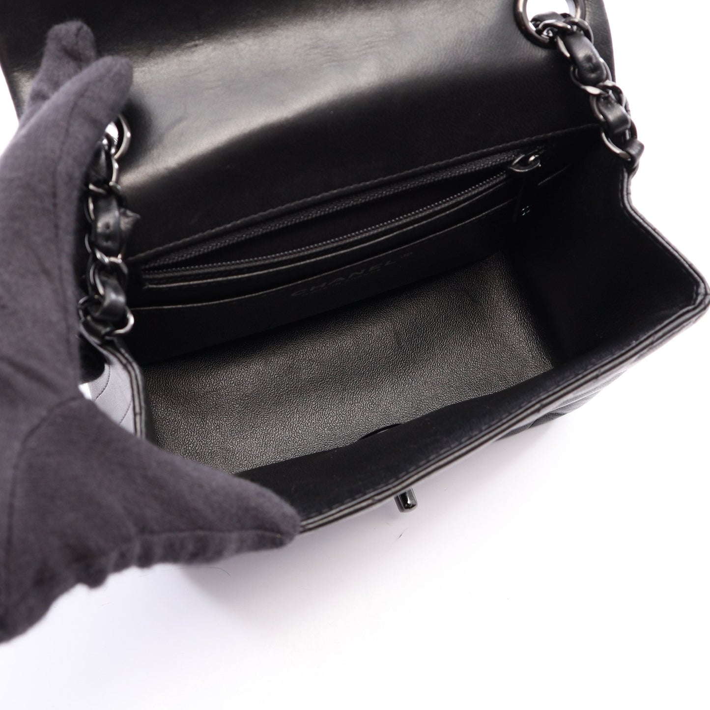 シェブロン Vステッチ ミニ ブラック金具 チェーンショルダーバッグ ラムスキン ブラック シャネル バッグ CHANEL