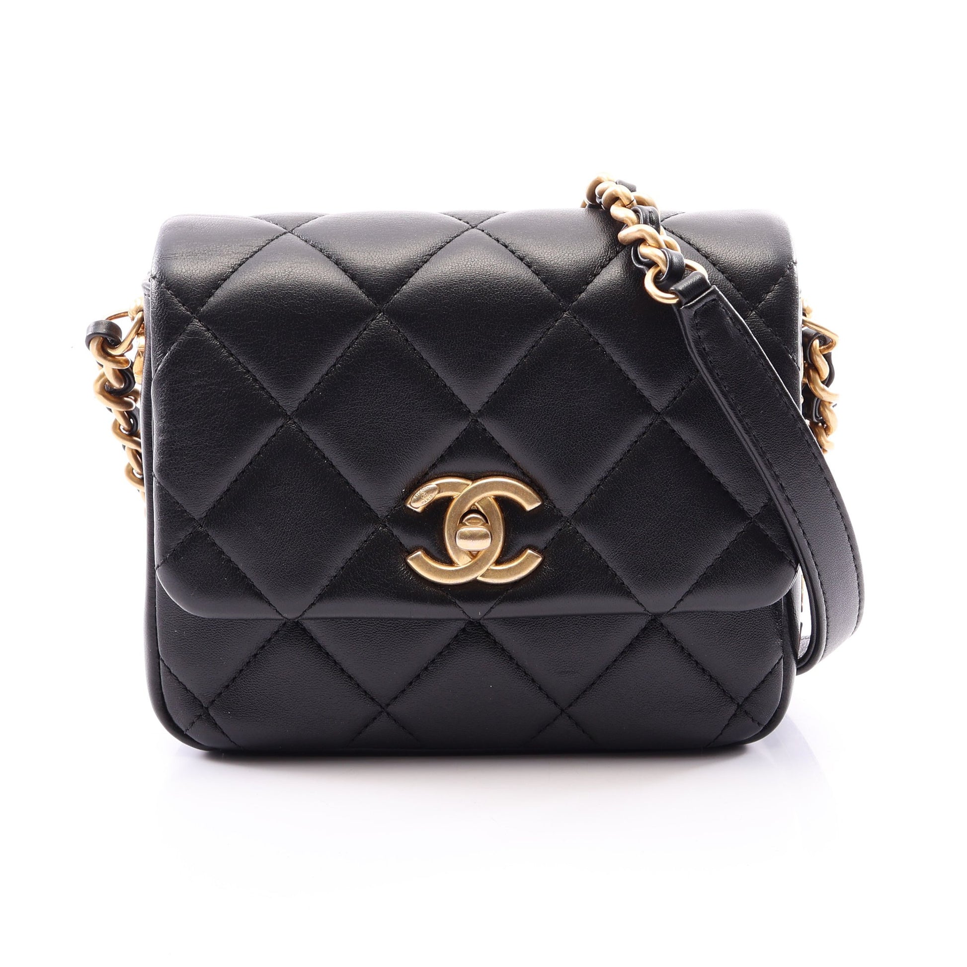 マトラッセ チェーンショルダーバッグ ラムスキン ブラック ゴールド金具 シャネル バッグ CHANEL