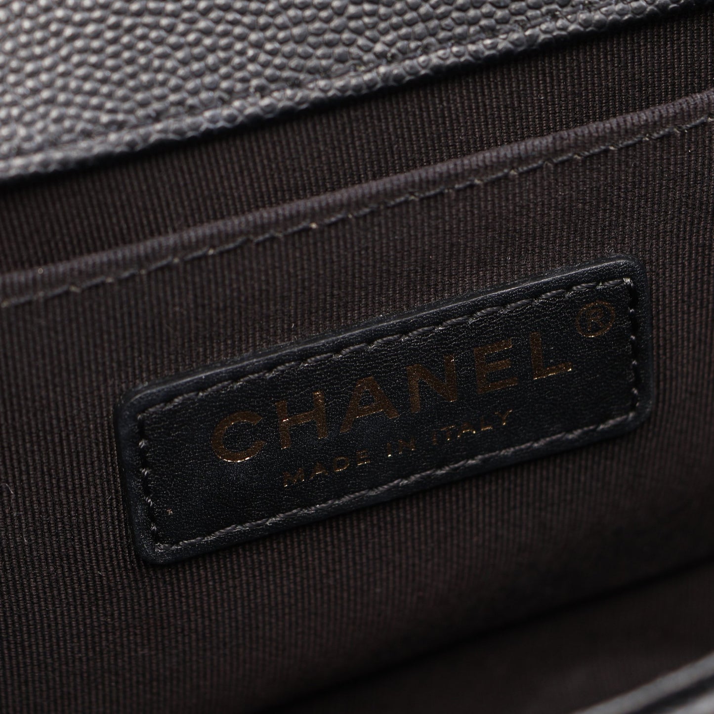 ボーイシャネル スモール チェーンショルダーバッグ キャビアスキン ブラック ゴールド金具 シャネル バッグ CHANEL