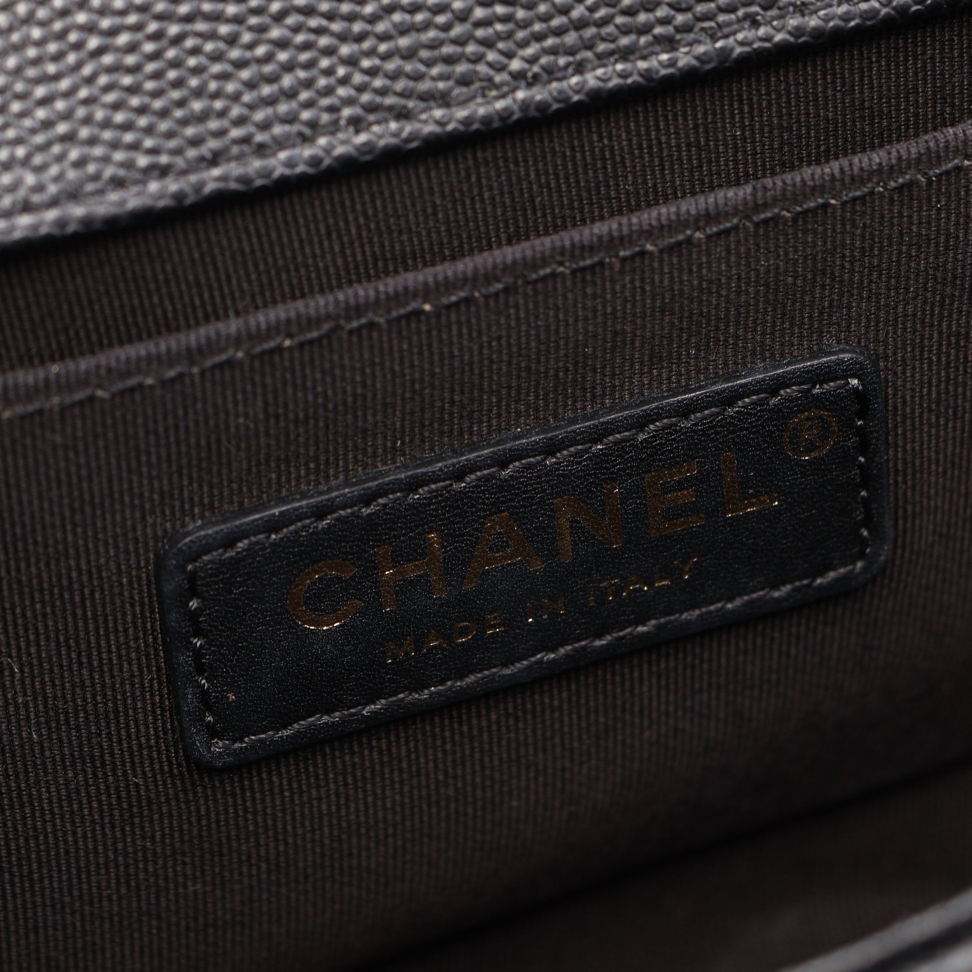 ボーイシャネル スモール チェーンショルダーバッグ キャビアスキン ブラック ゴールド金具 シャネル バッグ CHANEL