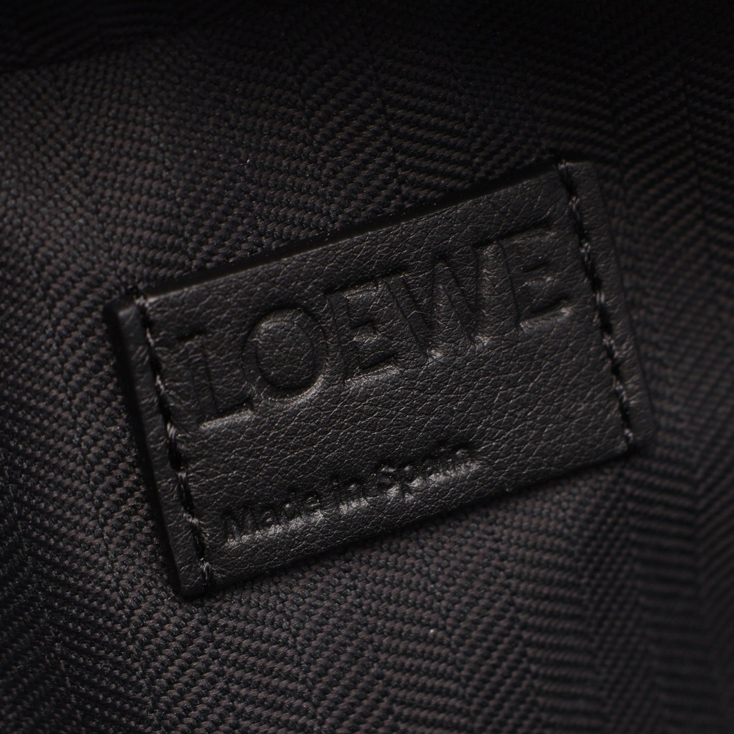 クロスボディ カメラバッグ ミニ 2WAY ハンドバッグ レザー ブラック ロエベ バッグ LOEWE