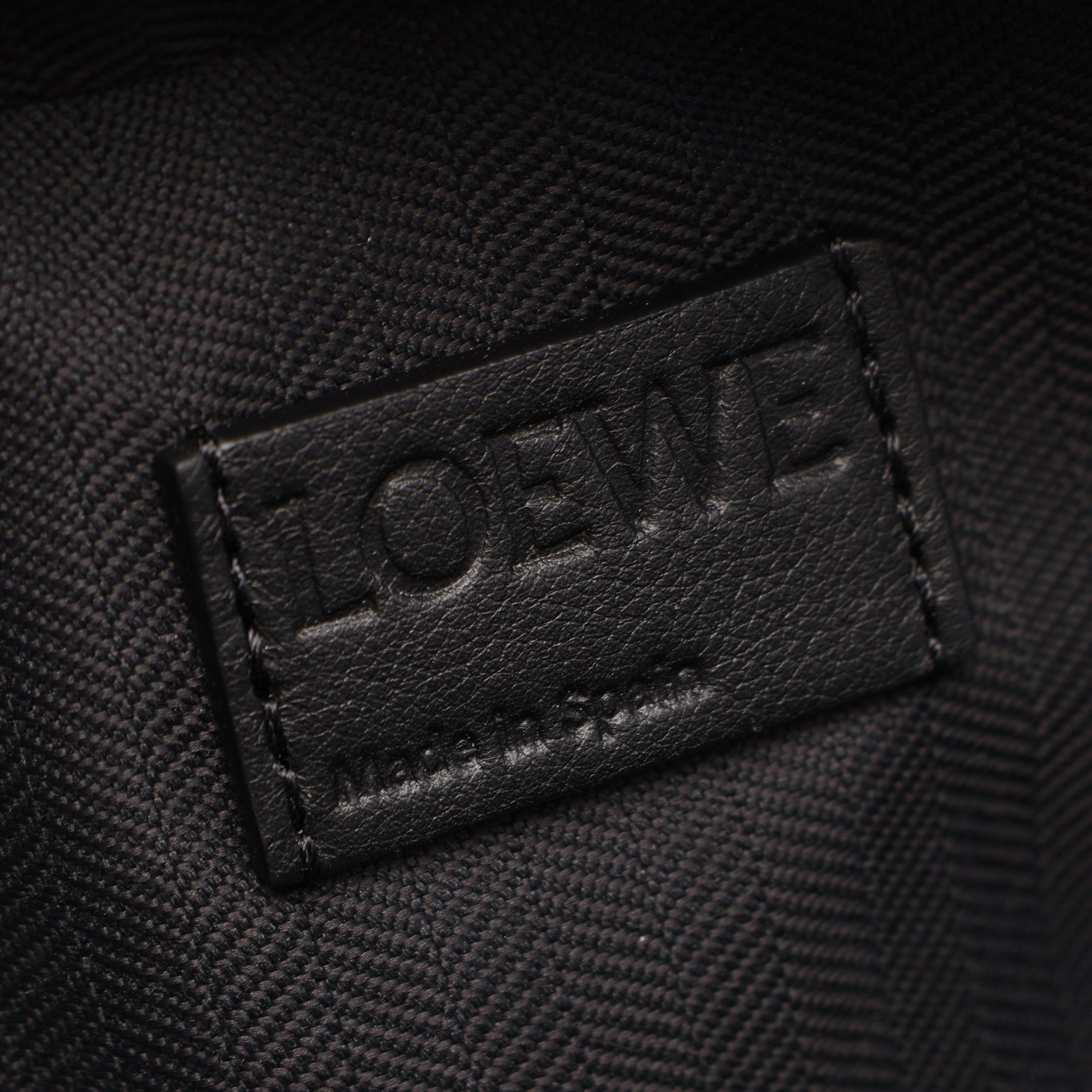 クロスボディ カメラバッグ ミニ 2WAY ハンドバッグ レザー ブラック ロエベ バッグ LOEWE